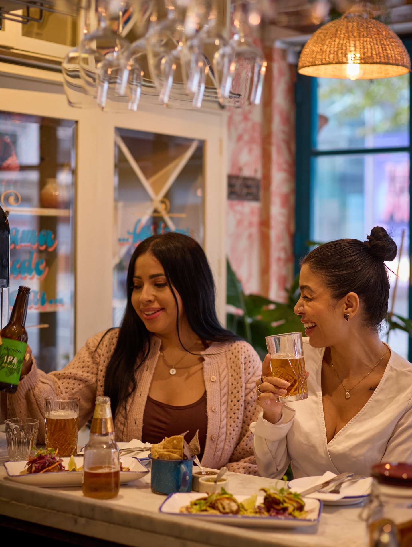 Why not spend your Sabado with us at Santo Remedio? Marylebone Casona and London Bridge Asador are open!
While you’re still in that festive limbo between Christmas and New Year, we’re here doing what we do best: serving up authentic Mexican flavours and pouring Mezcal and Tequila. 🇲🇽
#SantoRemedio #London #Marylebone #LondonBridge #Mexican Londonfood Mexicanrestaurant