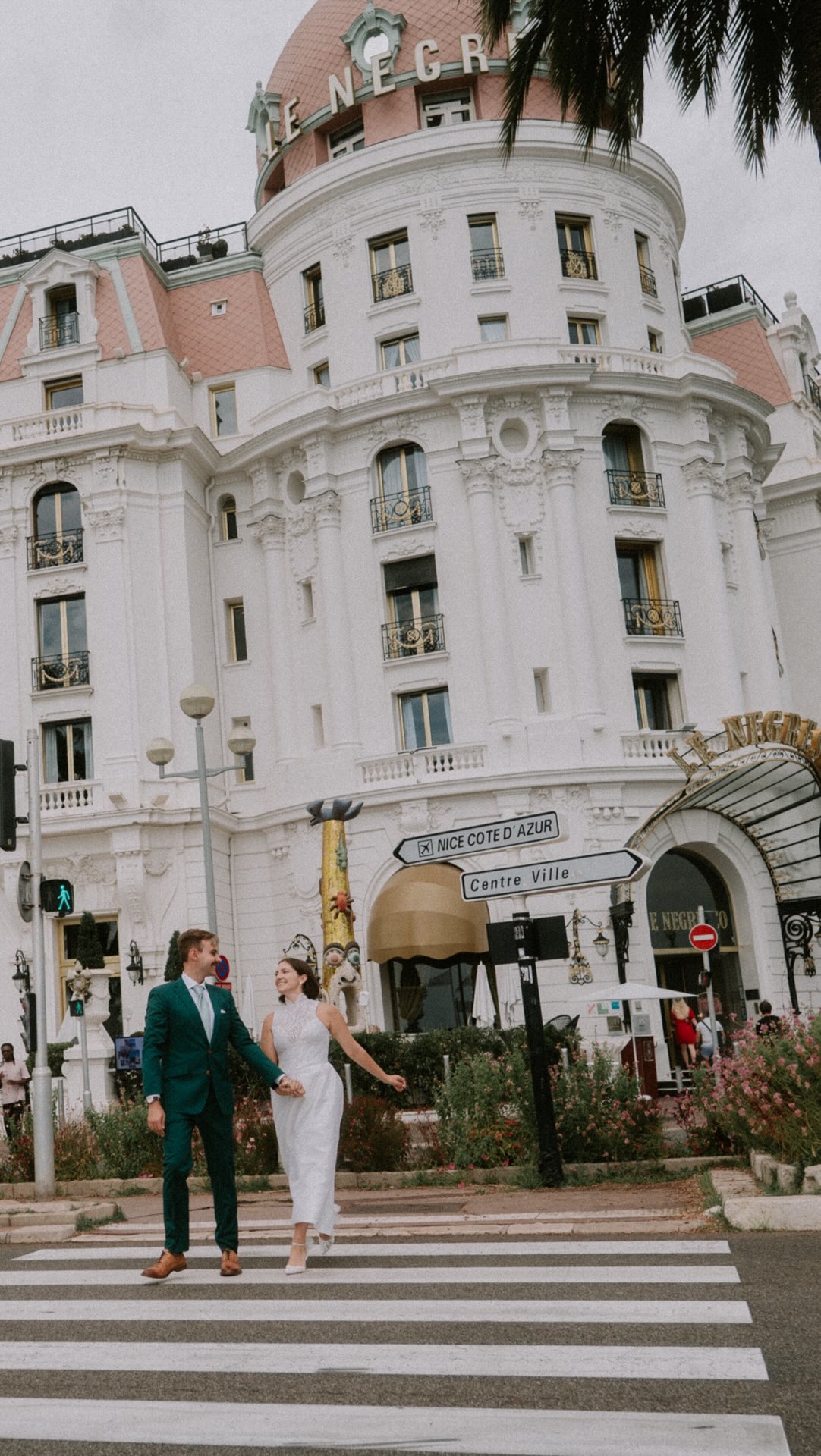 ✨ Last post of 2025.
This year gave me more than photos — it gave me stories.
I met growing families, tiny new souls, glowing mamas, loving couples, and hearts full of connection. I witnessed beginnings, transformations, and moments that will never happen the same way again.
And in the middle of it all, I became a mother.
Last May, my son arrived and quietly changed everything. Holding him for the first time reshaped the way I see love, time, and even my work. Since then, every newborn I photograph, every family I witness, every tender connection feels closer to my heart. Becoming his mom deepened my sensitivity, my patience, and my gratitude — it gave my images a new layer of meaning I didn’t know was missing.
In between sleepless nights and full days, I delivered more than 8,000 photos — each one carefully edited, intentionally crafted, and filled with real emotion.
2025 challenged me, moved me, taught me, and reminded me why I do what I do. Behind every image was trust, emotion, laughter, sometimes tears, and so much life.
I’m deeply grateful for every encounter, every family who invited me into their world, and every moment I was allowed to freeze in time.
What a year of discovery, emotion, and beauty.
As I step into 2026, my offer will change and evolve.
It will mark my 5th year in business, a new chapter shaped by growth, experience, and a deeper vision for what I want to create.
To all my faithful clients: thank you.
Thank you for being part of my journey, for trusting me with your memories, and for your constant support and encouragement. I’m sending you so much love for being here — and I can’t wait to see where 2026 will take us ✨
🤍