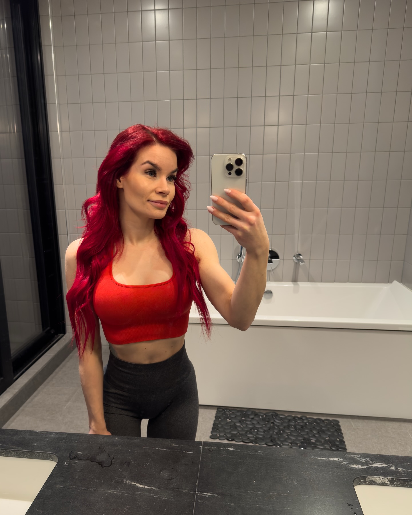 Vuoden viimeinen viikko kuvina! ✨
1. Selfie, kun pitkästä aikaa @solopaviljonki perheen kanssa ❤️
2. 1500 palan palapeli 🧩
3. Hedelmä-juustolautanen hotellissa 🍇🧀
4. Minä 🖤🤍
5. Tein tollasen ”maalivahdin” meidän mailapeleihin ulos! 🏒🎾
6. Pipareita, tietysti yks 67 😂
7. Toinen 1500 palapeli 🧩
8. Välissä 1000 palapeli 🧩🦌
9. Naudan sisäfilee @trattoriaaukio 🥩
10. Käytiin leikkimässä koulun pihalla, kun ei ollu vielä lunta!
11. Tein leikkuulautoja joululahjaksi läheisille 🤎
12. Luistelemassa on käyty ⛸️
13. Kotona naudan ulkofilee paahdetuilla parmesan perunoilla 🥩
14. Parhaita smoothieita 🧡
15. Skip-Bo pelejä sixseeven 🃏
Ihania läsnäolevia ja rauhallisia hetkiä, tämä vuosi jää mieleen tällaisena! ❤️
Onko täällä muita palapeli-hulluja? 😍🧩
Hyvää ja rauhallista uutta vuotta! ✨
#palapeli #joulu #läsnäolo #hyvinvointi #uusivuosi