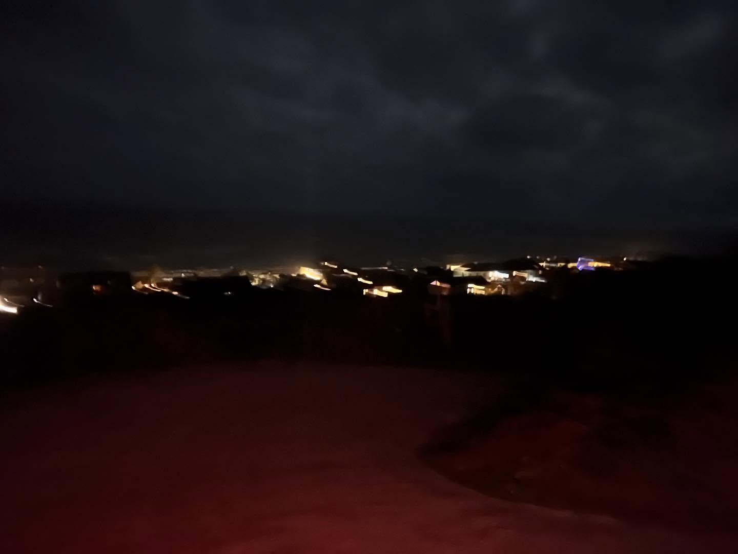 Night walk to beesands for supper @britanniaatthebeachbeesands freezing and wind is howling!🥶💨 #berylscampsite #britannia #beesands #christmas #fishandchips