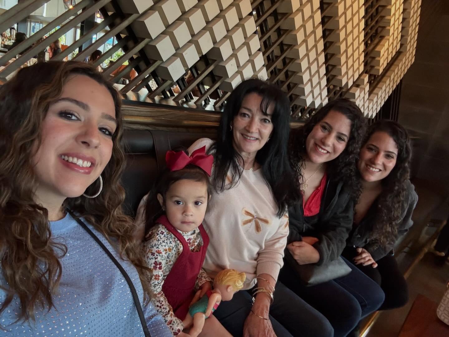 This is my #top9of2025;
As I mentioned in my last post, this year has been a challenging year but these moments pictured here barely scratch the surface of the good moments that I did have; Like learning the true importance of family, working with people who appreciate what I bring to the table but probably the biggest thing I learned during my good moments of 2025 is the beauty of true friendship.
I wish you all the best for 2026!!
#newyearseve #reflection #happy2026🙏🎇🎆🎉🎊❤️ #outwiththeoldinwiththenew