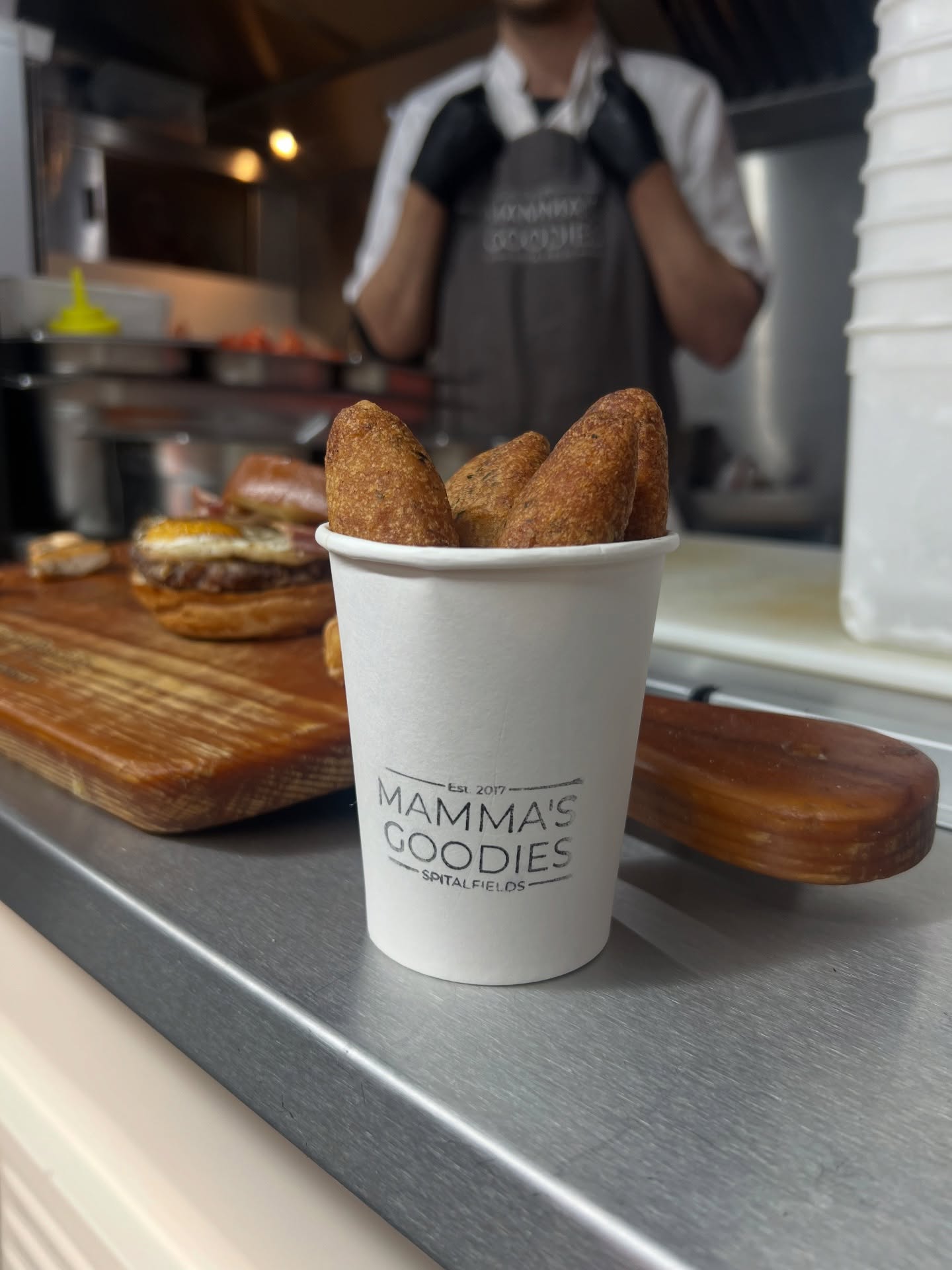 From our truck to your hands 🤍
The people, the smiles, the cooking, the waiting…
This is Mamma’s Goodies at Spitalfields Market 📍
Visit us, or order online for pick-up, delivery, or on Deliveroo
However you choose, we’ve got you.
#MammasGoodies #SpitalfieldsMarket #ItalianStreetFood #LondonFoodies #FoodTruckLife #BehindTheScenes #LondonEats #FoodieLondon #PaniniLove #StreetFoodLondon #Deliveroo #OrderOnline