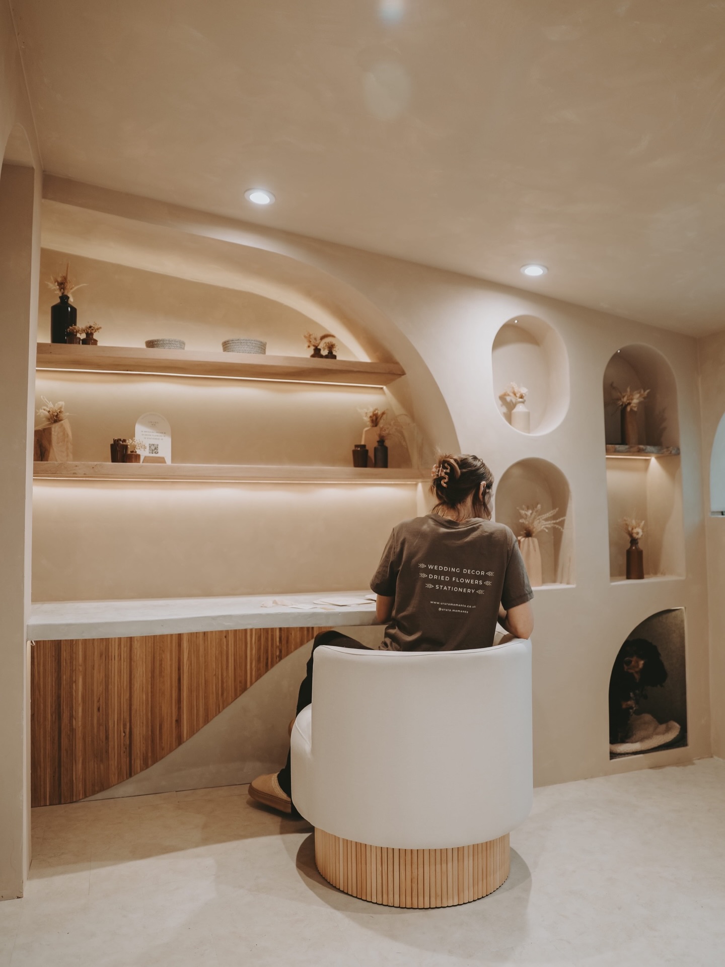 Whilst we come to the end of 2025, I thought I’d share some personal highlights from the year! It’s been a year of learning, continuing to grow a business and work out what works (and what doesn’t!) spending time with loved ones and a few adventures along the way!
- This year we moved into our new workshop which it’s slowing becoming URURA Moments HQ!
- I got myself a new van, and branded it up, which I LOVE 🚐
- On the topic of vans, Jack converted & sold a camper van (it was absolutely amazing)
- Me and jack celebrated out 5 year anniversary 💛
- Jack threw me a surprise 30th birthday! (I’m still not over this, it was such an amazing weekend)
- We celebrated Maui’s 5th birthday 🐶
- Me and my best friends took a trip to Tuscany 🍷
- We had some lovely weekends away with friends, lots of walks and adventures
- I visited my sister in Australia, and finally got to celebrate her engagement in person!
- Celebrating my mums 60th 🥂
- We sold our house! (Fingers crossed we’ll be moving into our new home in Jan)
- We had many date nights in Rudys (our favourite pizza spot) 🍕
I can’t wait to see what 2026 brings 🥰