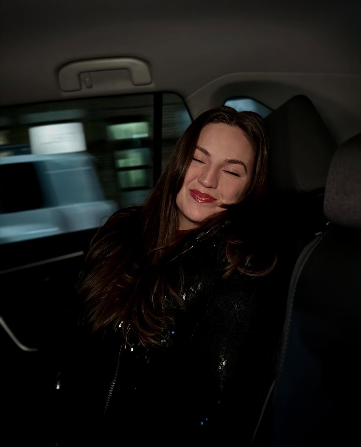 uber photoshoot w @_sar.aah