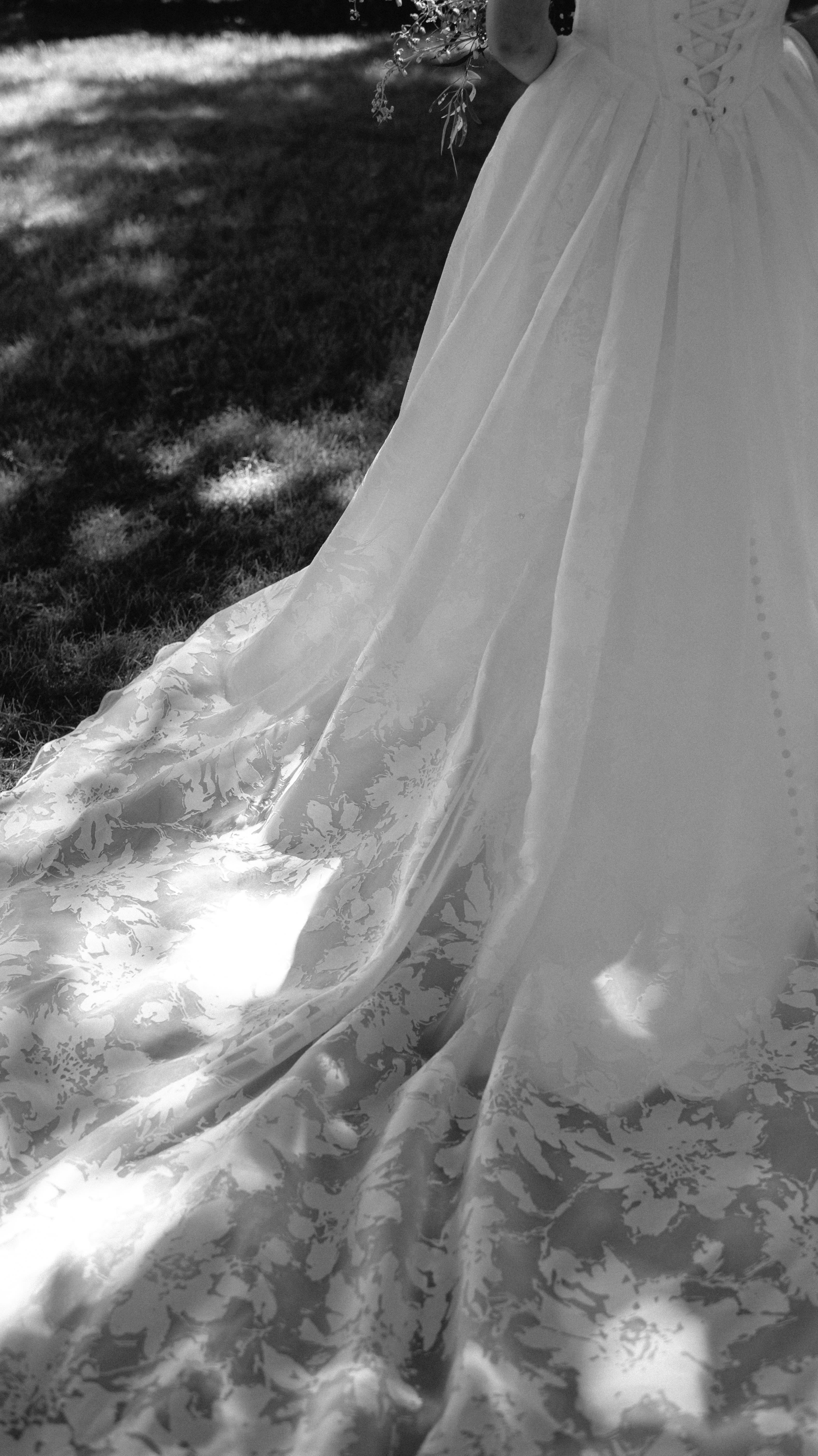 How it feels finally getting to throw out the old raggedy planner after a few years and getting the pretty pink replacement 💗 ready for a fabulous 2026!