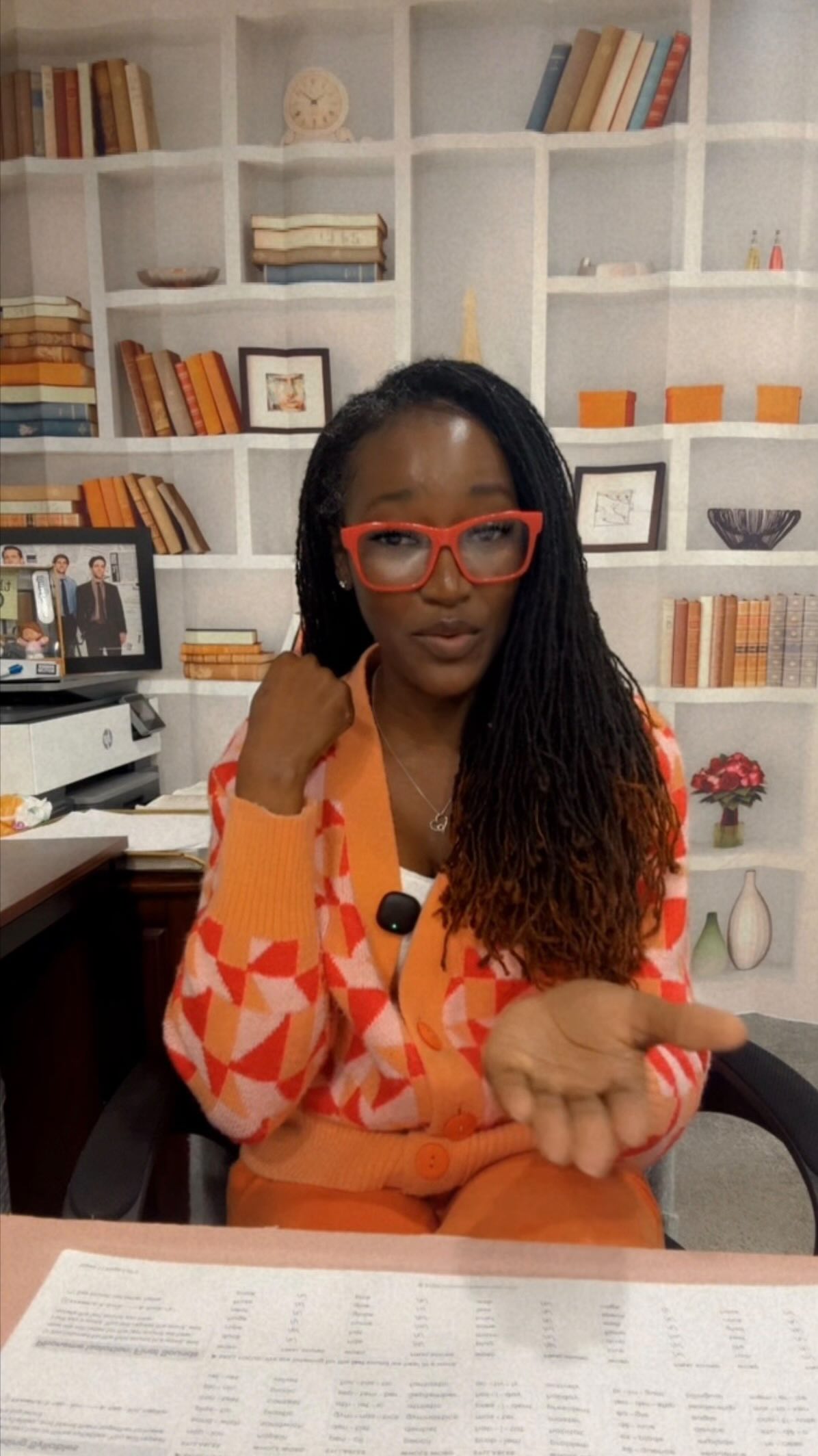 Deleting teaches scholars to listen closely.
When they take man away from snowman and hear snow, they discover how word parts hold meaning.
This skill helps with decoding long words and strengthens problem solving.
☃️➡️❄️ 💡
#fyp #literacyintervention #twogenerationalapproach #blackparenting #teacher ##ᴇxᴘʟᴏʀᴇᴘᴀɢᴇ #blackeducators #phonemicawareness