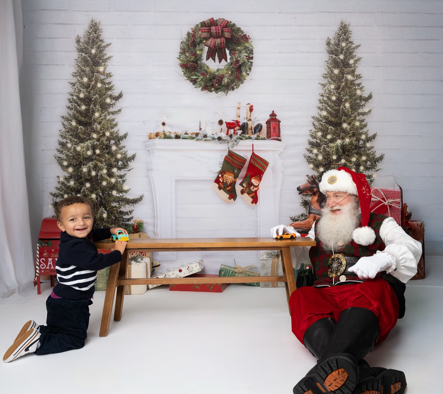 Once again, Santa brought us a day full of magic 🎅✨
Laughter, hugs, love, and many letters filled with dreams.
Thank you to every family who chose us and allowed us to be part of their Christmas this year.
We wish you a 2026 filled with blessings, joy, and beautiful moments together as a family. ✨🎄