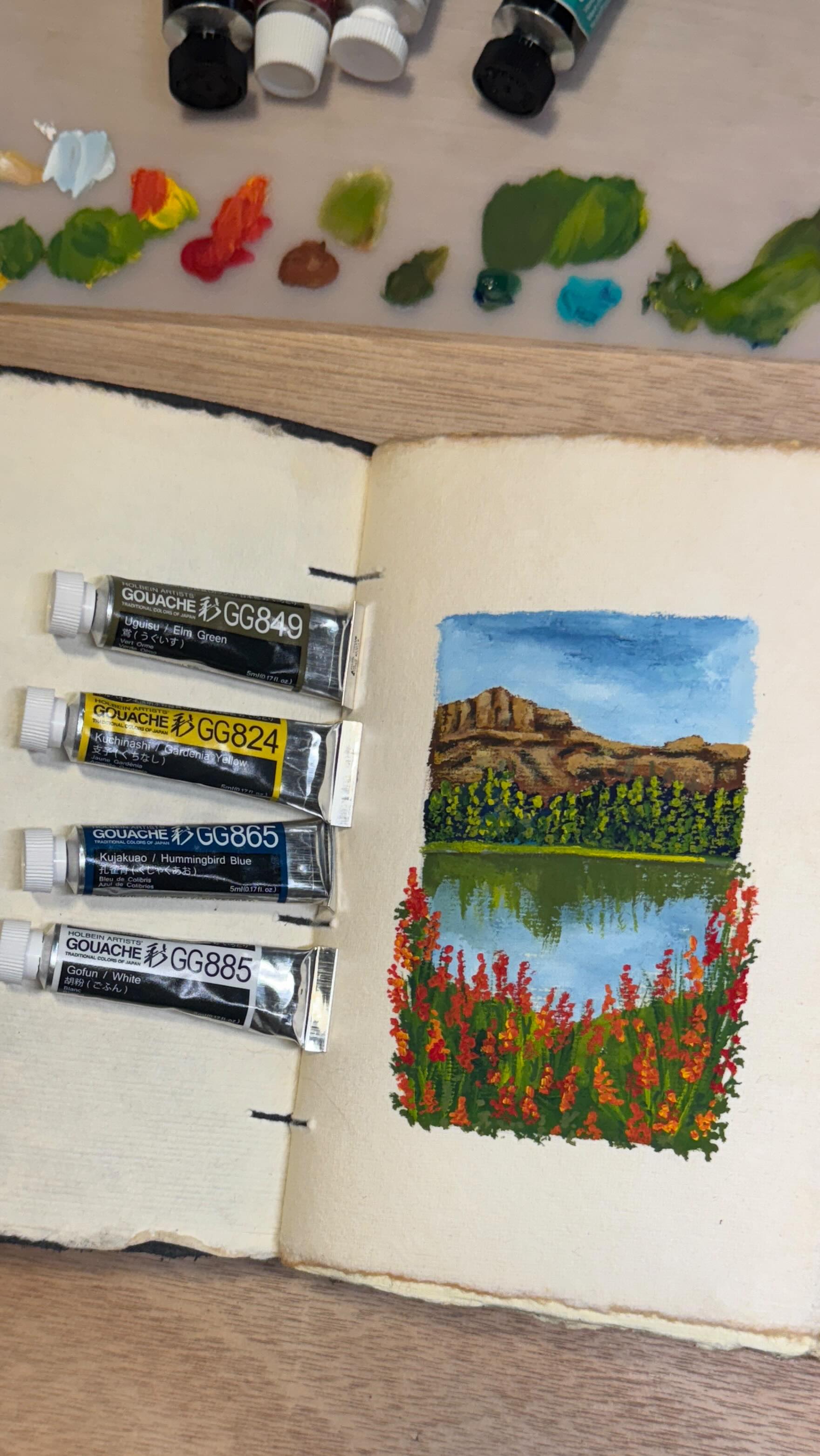Another fun landscape in my handmade journal!
@holbeinartistmaterials gouache works really well on all kinds of surfaces.
30 min of painting down to 3 min! 😆 wish I was that fast!
#artjournal #gouache #holbeingouaches