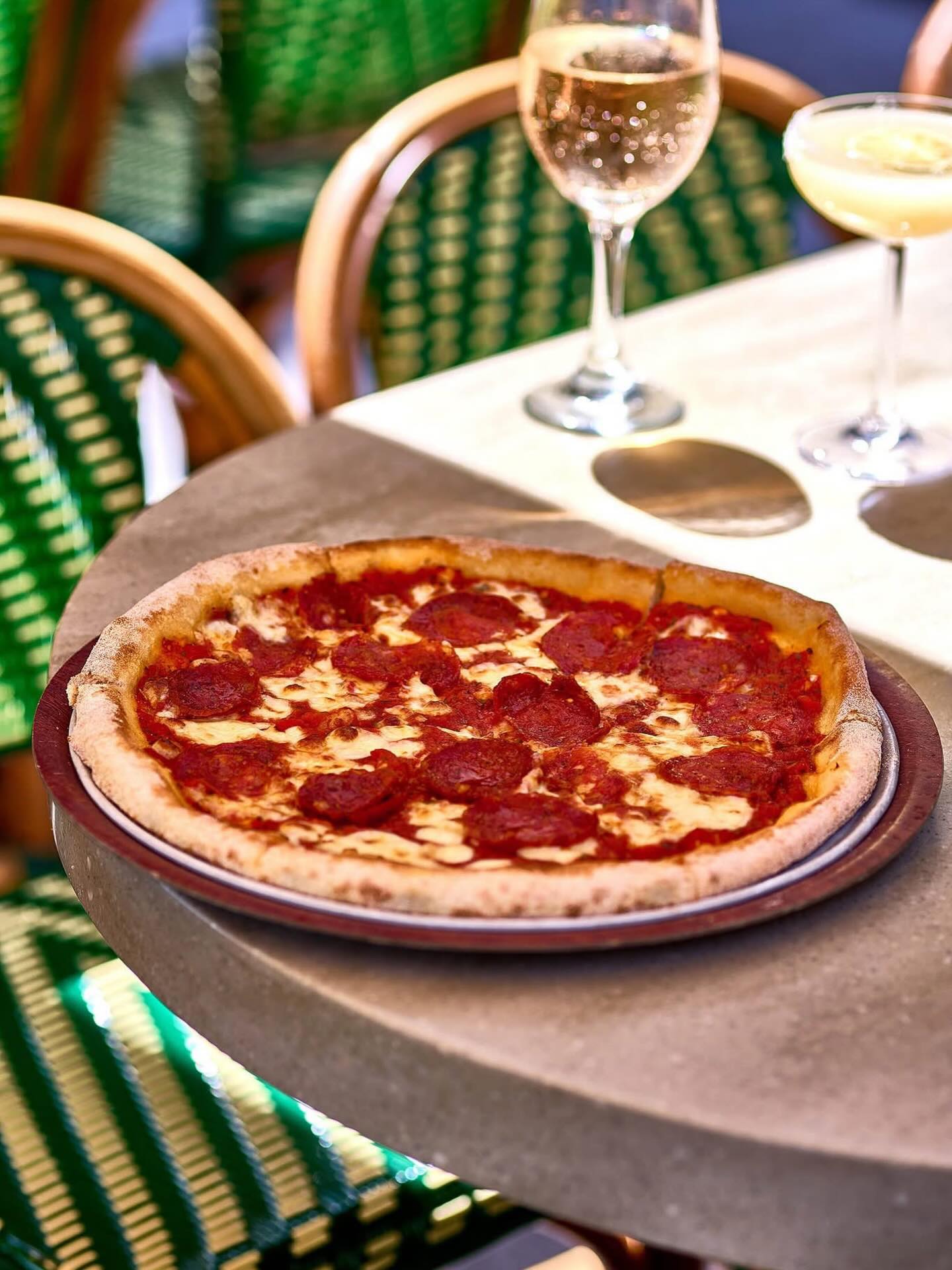 Sydney days, rooftop rays, and pizzas worth cancelling plans for 😎
The Keg & Brew — always a good idea.😉
Book your table here via the link in our bio.
#KegAndBrew #SydneyRooftop