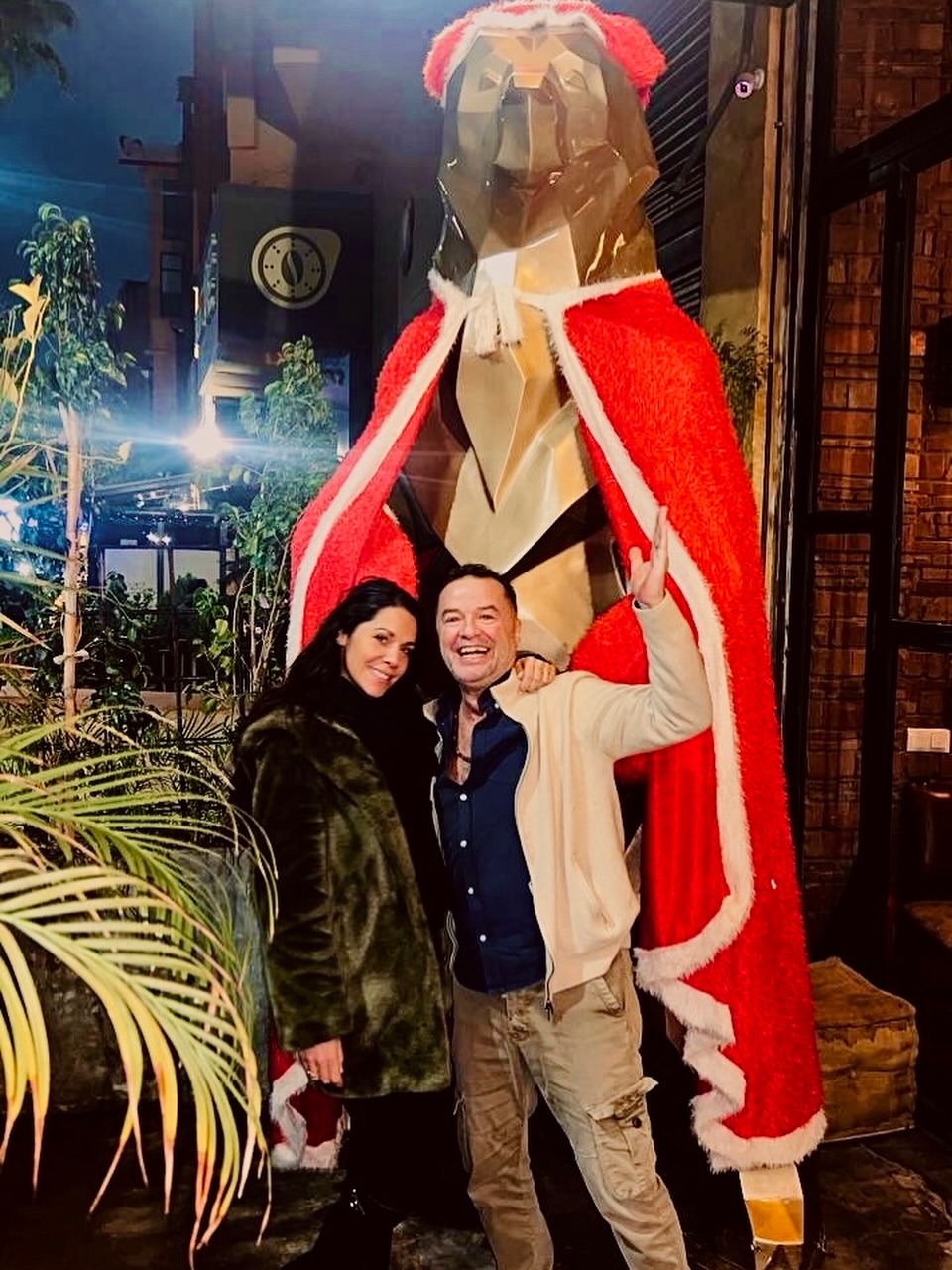 L’Ours Papa Noël a fait une escale à La Palette 🎅
Il vous souhaite de merveilleuses fêtes de fin d’année, entourés de ceux que vous aimez. Toute l’équipe, ainsi que Gérald et Morgane, vous envoie beaucoup d’amour ❤️ #restaurant #marrakech #frenchfood #marrakesh #finefood