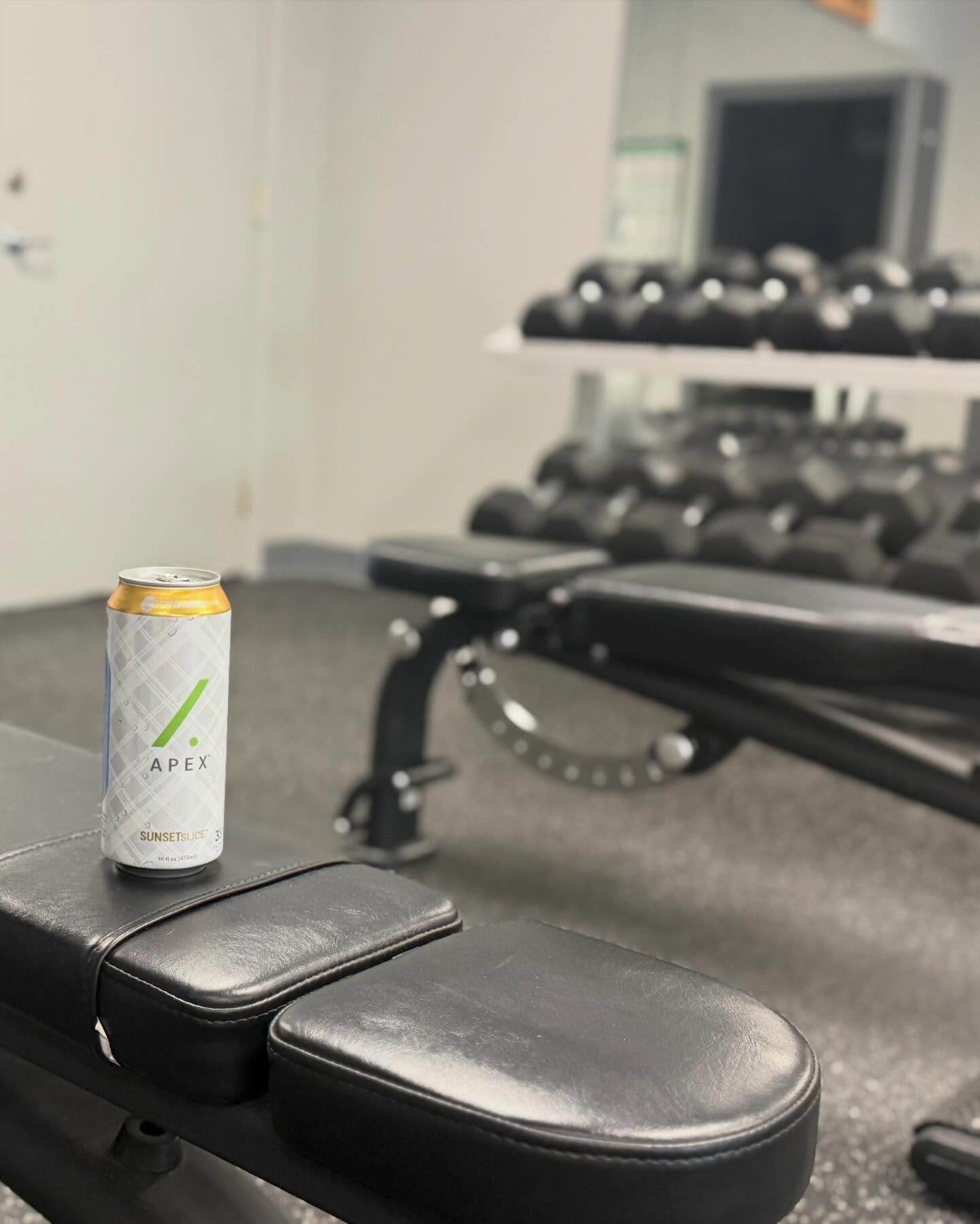 It’s that time of year where the gym is gonna be slammed for the next couple months inspired my New Years Resolution!
Whether it’s going to be your first time back to the gym in months, or just another workout in your consistent routine, make sure Apex is a part of this years Resolution! ENERGY, FOCUS, and HYDRATION are all part of the APEX design! #cleanenergy #fit #newyear #athlete #gym
