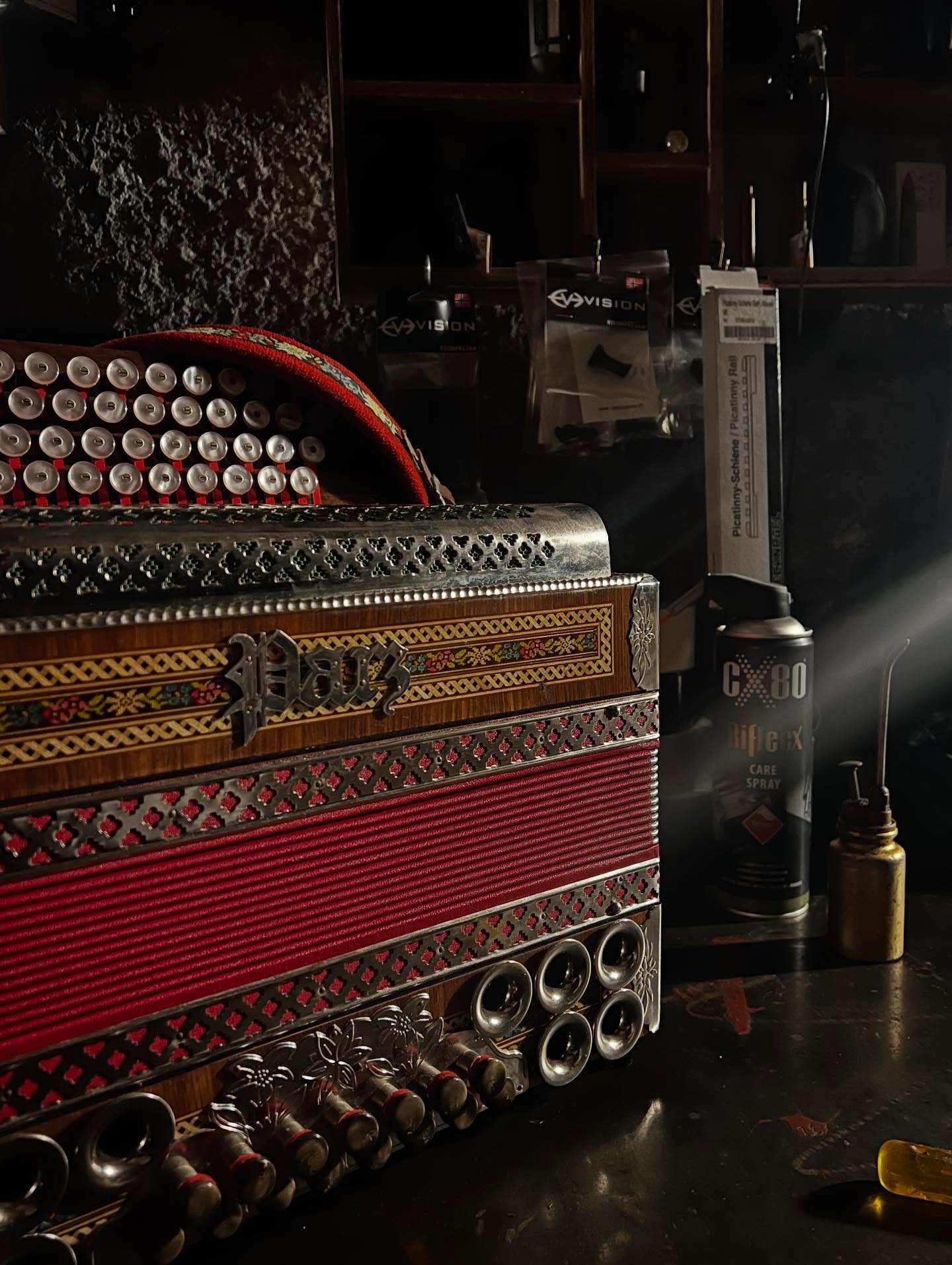 Old fashioned. #armeriagrigioni