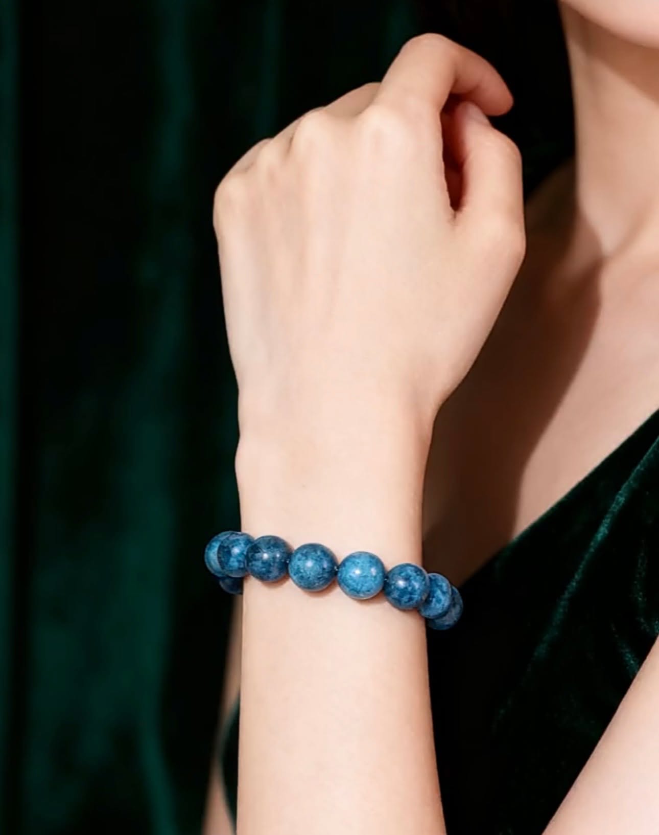 #blingimpress
The language of natural crystals | by BlingImpress
sales@blingimpress.com / DM for wholesale or retail