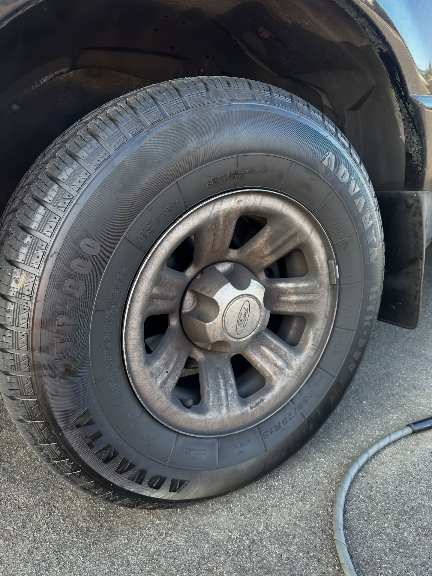 Solid chance these wheels haven’t been cleaned since 03. S/O to the wheel acid from @mycarglo
DM OR TEXT 8583616551 TO BOOK!