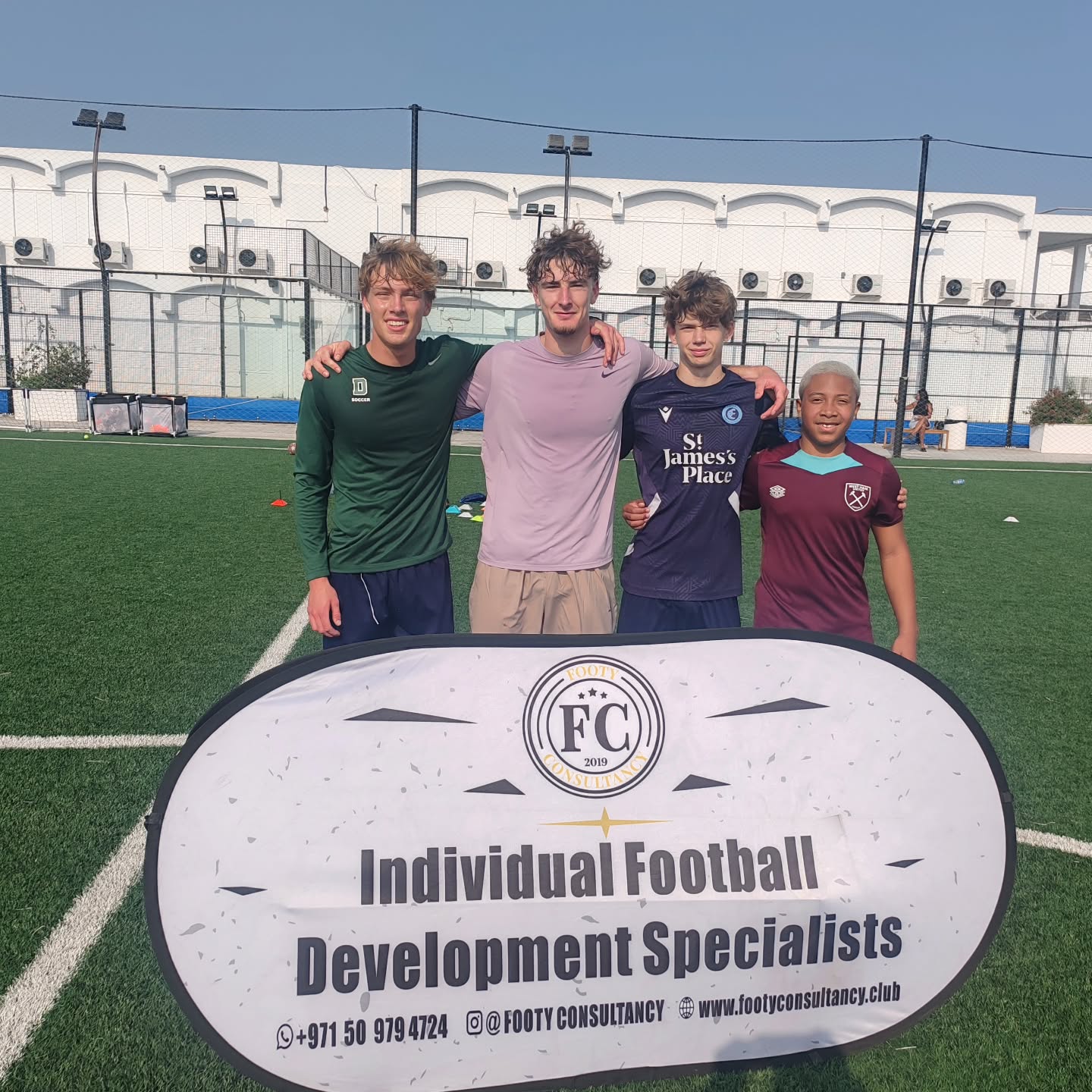 Great session with our Elite's this morning with promising west ham forward Icie rich reid and top goalscorer in the U19's Bundesliga Yannick. They were joined by Milo and Oliver who are gaining lots of attention from clubs in the UAE & MLS.