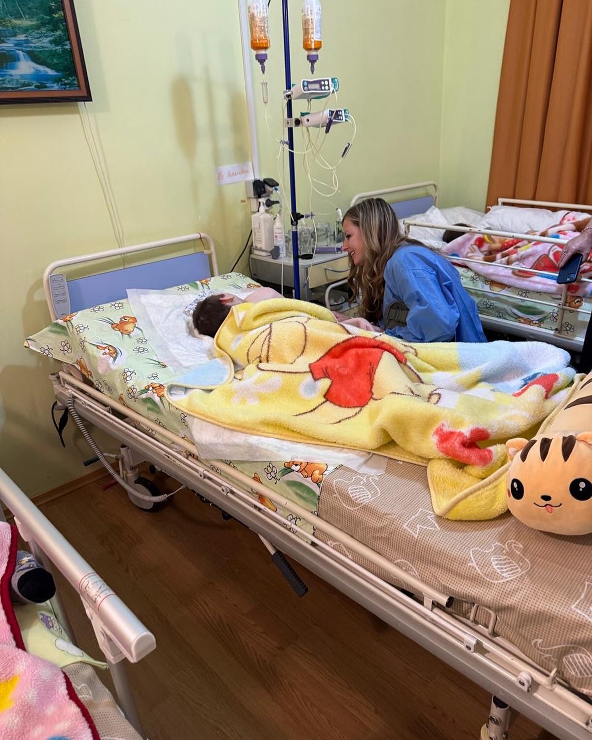 As this year comes to a close, the need doesn’t pause.
In Ukraine, we were reminded that while we can’t change everything, we can make a difference…one life at a time. Sometimes that difference simply means easing pain and reminding someone they are seen and loved.
As we step into 2026, this is your last opportunity this year to help make moments like this possible.
Click the link in our bio to give. #compassionmedical #Giving #NYE #donate #aid #ukraine #hospital