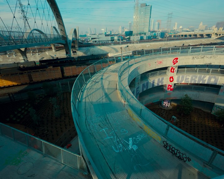 Ending the year with a renewed love for running. For a while I was a bit disenchanted with it. It took running on my own for a majority of the year and exploring my neighborhood to remember what makes running so special. It’s the ability to move on your own two feet and see so many sights. Hear many interesting sounds. Towards the end of the year getting back into marathon training I remembered the excitement that comes with running in a group. The feeling of closeness and the bonds you form with other runners as you push through difficult workouts. The year ends but the running doesn’t. Tomorrow it continues and we pick right back up where we left off. A different year but the progress continues.