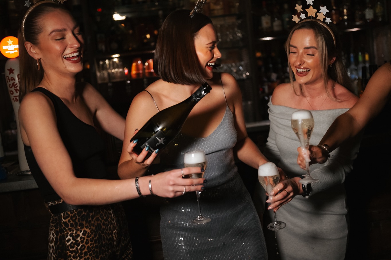 New Years Eve at the Botanist 🌿✨
Feast your way into the New Year with a welcome cocktail, a three-course dining menu, and bubbles at midnight from £45 per person. Live bands will keep the night rooted in rhythm, and once you’re seated, the table is yours until the countdown 🪩