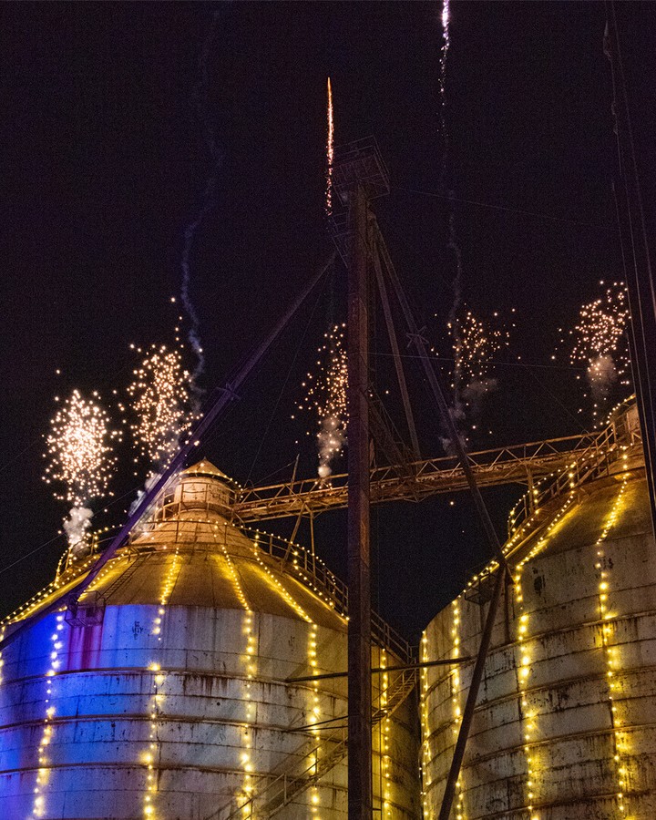 Grateful for the opportunity to walk alongside so many wonderful
clients in 2025. Hereās to a bright year ahead. Happy New Year! āØ