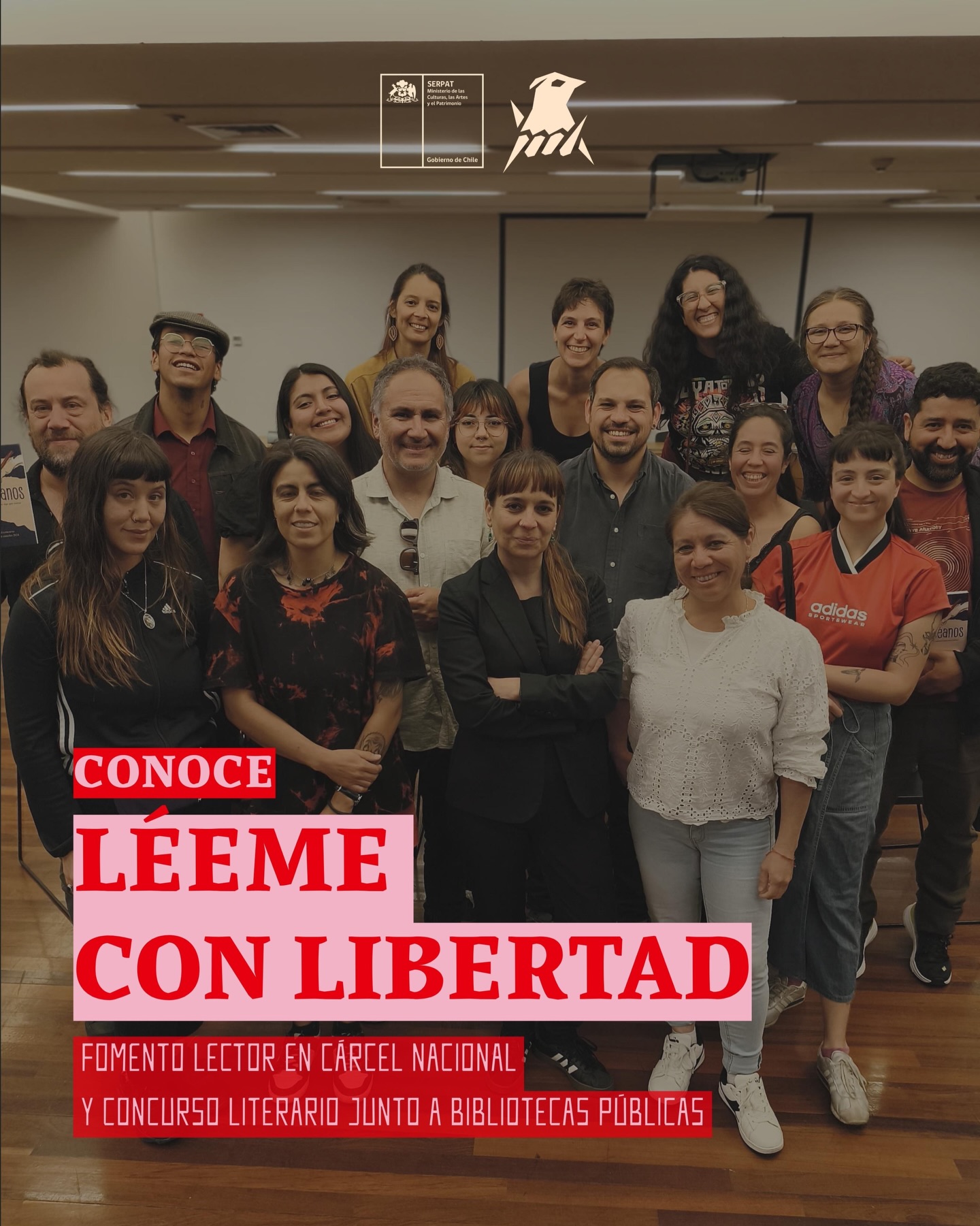 📚 ¡Léeme con Libertad!
Concurso Literario 2025 en Cárceles.
Fomento Lector en Cárcel Nacional Junto a Bibliotecas Públicas.
Este año participamos de un programa que nos permitió colaborar con la ejecución 742 sesiones en 51 cárceles de Chile.
Llevamos a cabo un concurso literario con más de 500 participantes con un jurado de lujo:
🎤 Mon Laferte, artista compositora, música. @monlaferte
📕 Daniela Catrileo, artista, escritora, poeta Mapuche. @cerquitadelasnubes
✏️ Marcial Maldonado, artista, escritor, persona ex privada de libertad. @chemarcelo5
✨Las personas ganadoras son escritoras y escritores de las cárceles de:
1. Primer lugar:
Obra literaria "La libertad no quiso soltarme" de Angol, Región de La Araucanía.
2. Segundo lugar:
Obra literaria "Querido Hijo" de Iquique, Región de Tarapacá.
3. Tercer lugar:
Obra literaria "Tordo" de Osorno, Región de Los Lagos.
Además de 20 menciones honrosas. 🌹
Estamos contentas de generar nuevas redes a nivel nacional y diversos territorios de Chile y hacer crecer el tejido amoroso.
🙌🏾 Agradecemos a las y los (39) talleristas que fueron un motor de compromiso, solidaridad y creatividad importante, ¡somos bandada!
@bibliotecassnbp