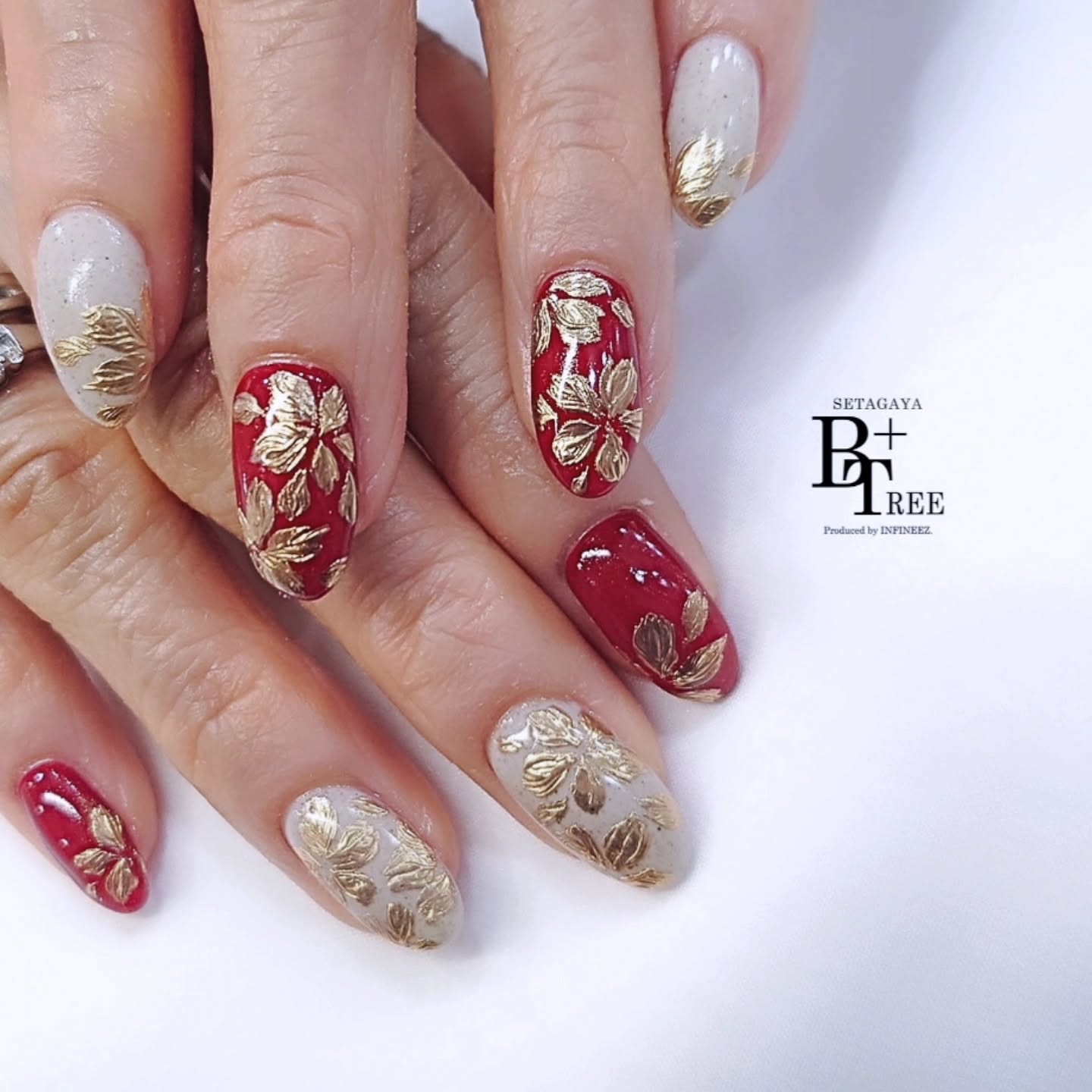 お客様ネイル🌟
お正月ネイル💕✨
担当:小森
■
■
■
■
HotPepperbeautyからもご予約が可能です。
お電話でもご予約は可能ですので、お問い合わせなどお気軽にお電話下さいませ♪
※当日キャンセル、ご予約の変更は有料となっておりますのでご了承くださいませ※
キャンセル、ご変更等はご予約の前日19:00までに、お電話又はホットペッパーからお願い致します。
メニュー詳細はこちらから↓
⭐B+TREE 世田谷店
https://beauty.hotpepper.jp/kr/slnH000431736/
03-5426-9688
◇姉妹店
B+TREE 三軒茶屋店
https://beauty.hotpepper.jp/kr/slnH000301243/
03-6272-3940
#世田谷#上町 #三軒茶屋ネイルサロン #上町ネイルサロン #三軒茶屋まつ毛エクステ 上町まつ毛エクステ 三軒茶屋まつ毛パーマ 上町まつ毛パーマ ネイルデザイン ネイルサロン まつ毛サロン まつげパーマ パラジェル ジェルネイル まつ毛エクステフラットラッシュ ボリュームラッシュ当日予約okカラーエクステHBLハリウッドブロウリフトハイドロスプラッシュハイパーナイフハイパーシェイプハイフボディハイフ美肌再生