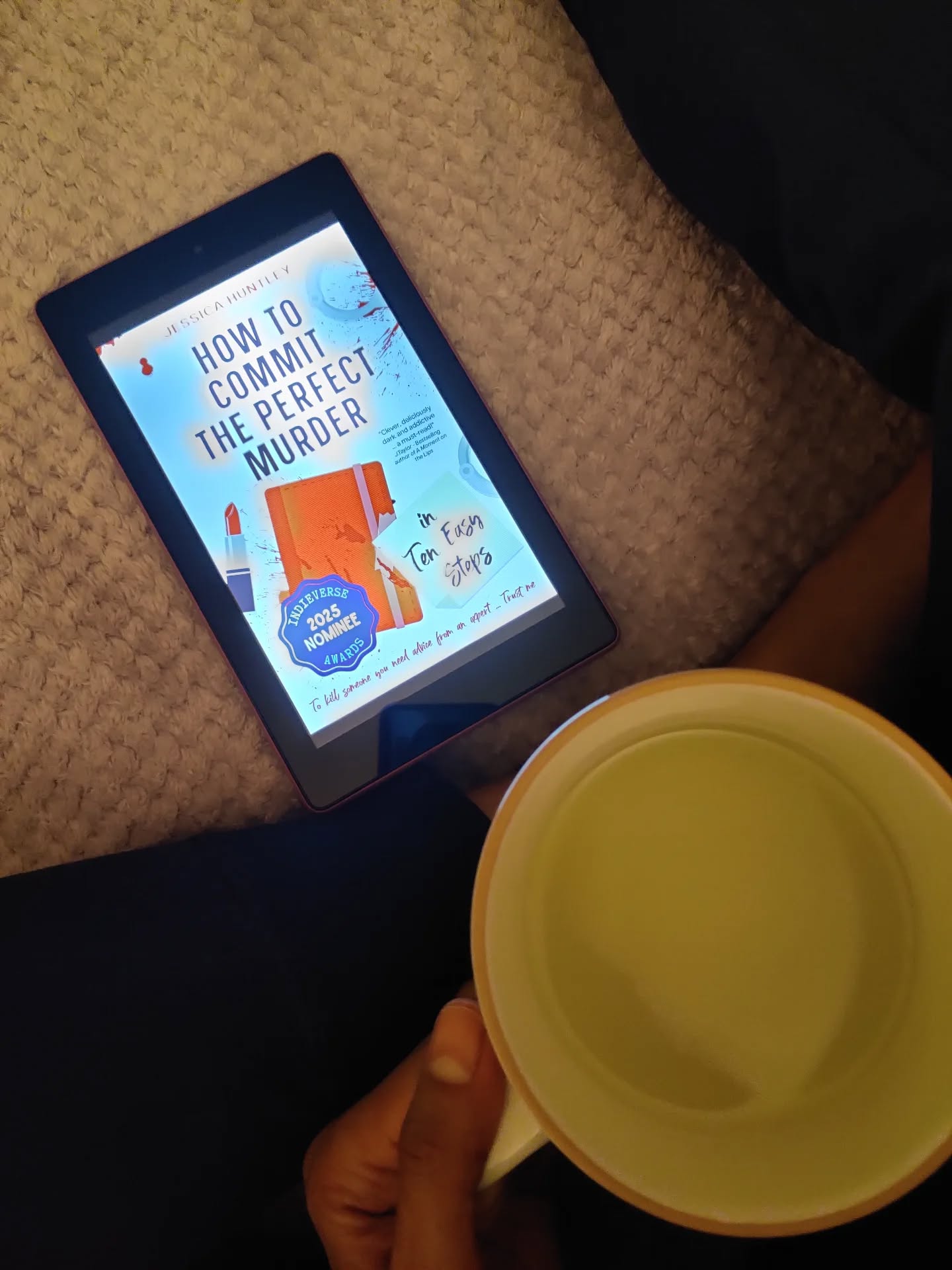 Just to clarify, I do not intend to murd*r anyone in 2026 🤔 Well...maybe...
And because next week I'm getting my head down working on the beta edits for book 6, I'll be spending the rest of this week diving into this one with a lukewarm mug of Lemsip 🤢