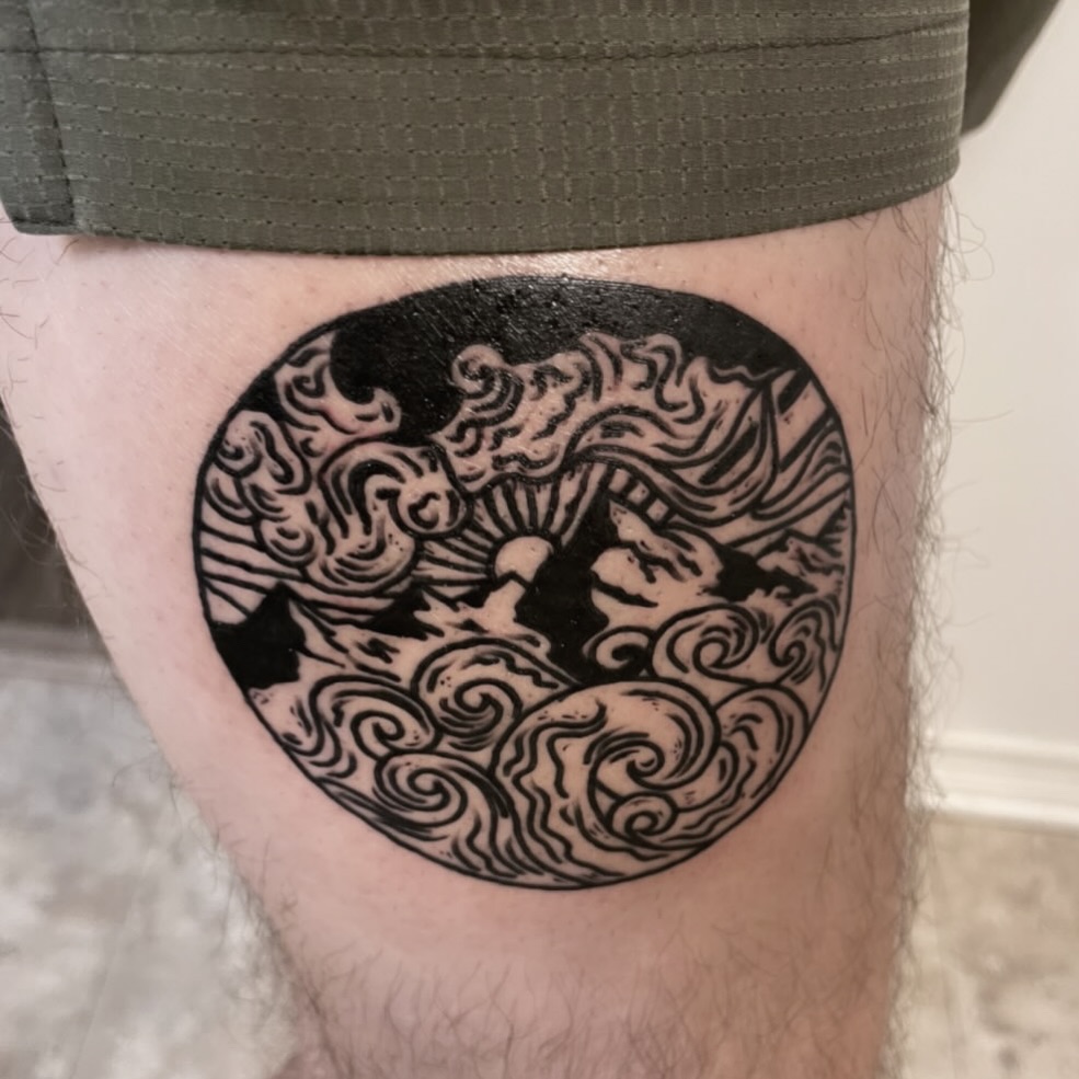 A little throwback to the moment this lino design became permanent ❤️ Forever grateful to see my art carried into the world like this 🥹✨ #reminiscing #linoprint #tattoo