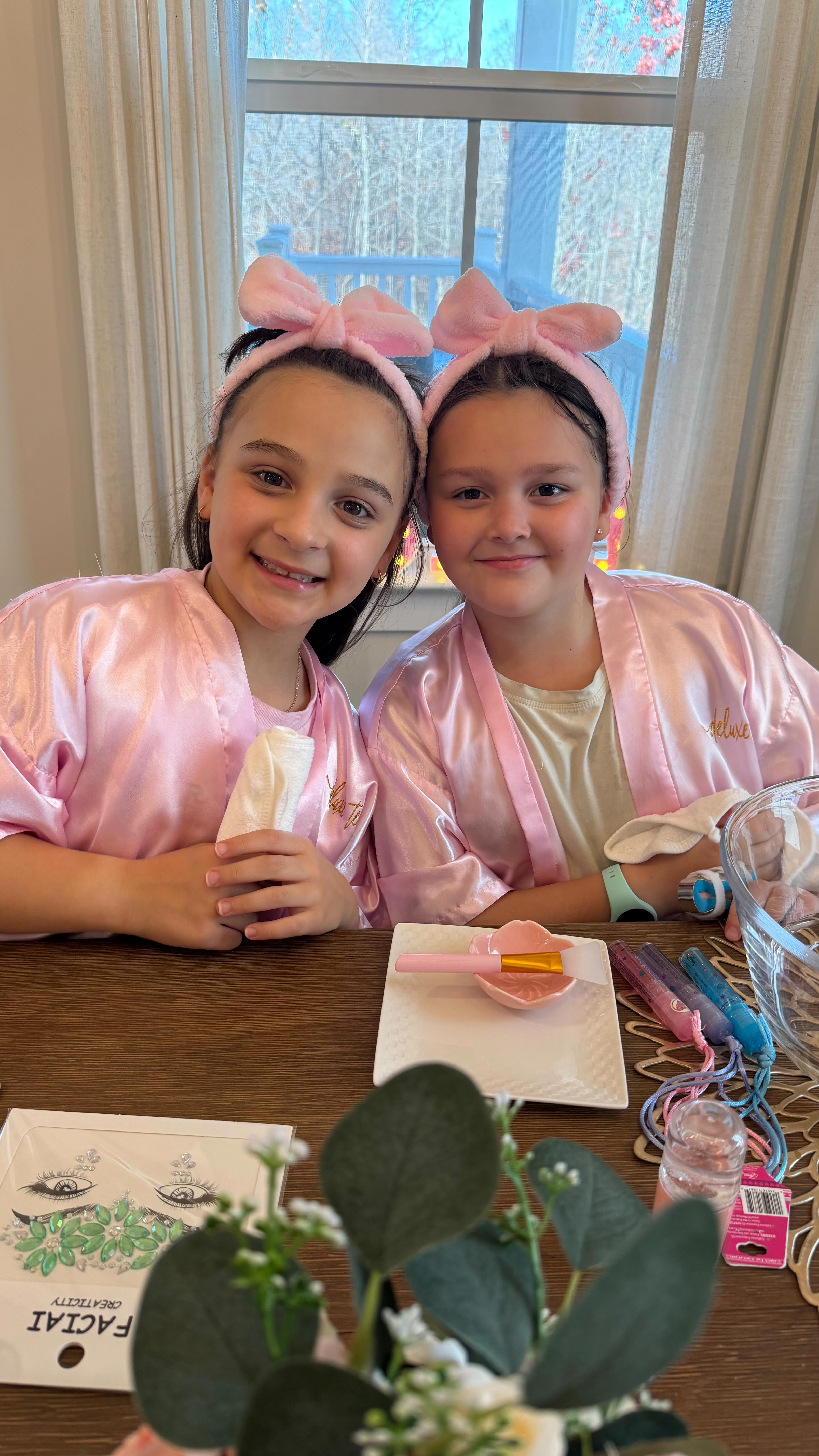 We couldn't resist our daughter's request for a mini spa session with her best friend. After all, she's learned from the best - helping us give our customers the same relaxing experience! 😍