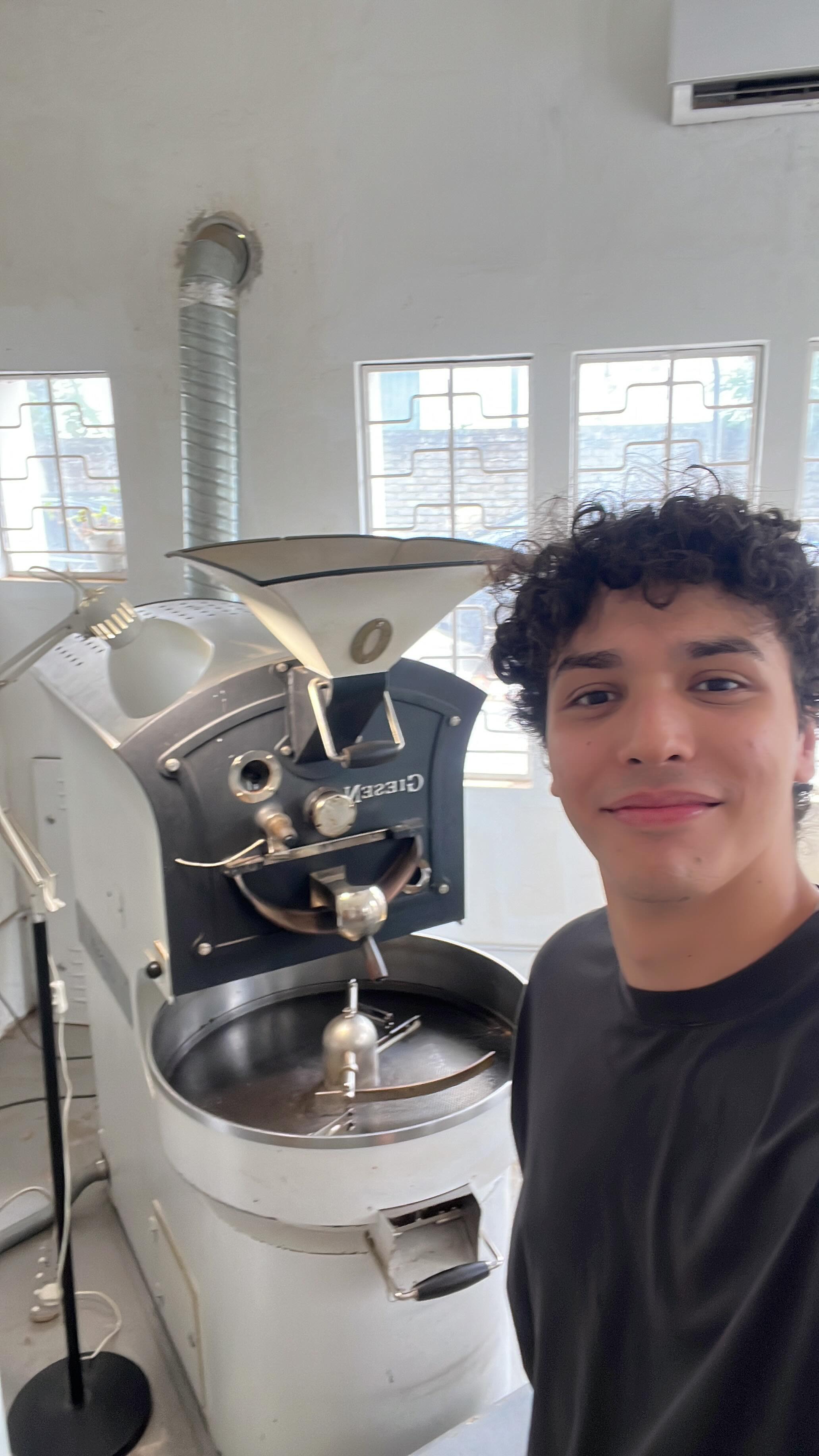 Happy 2026 ✨ 2025 taught us a lot..we grew, we learned, and we’re getting better every roast (big machines included ☕️). Keep on brewing 🤍 here’s to an incredible year ahead.
#coffee #coffeemalaysia #specialitycoffee