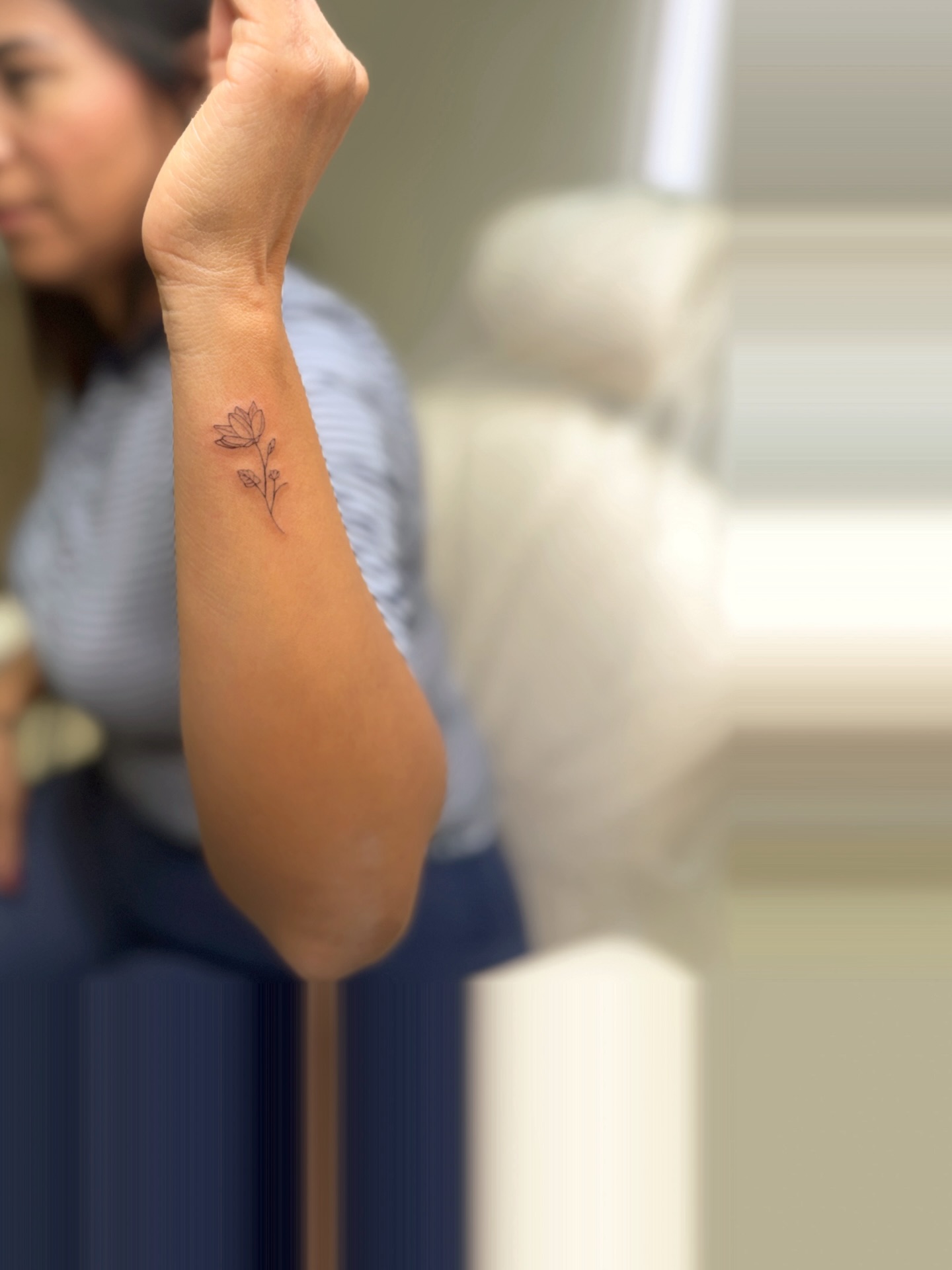 Brand new phone and this is how all of my pictures are coming out on portrait mode 😭
.
.
#TinyTattoo
#SmallTattoo
#MinimalTattoo
#MicroTattoo
#DelicateTattoo
TinyInk
FineLineTattoo
SimpleTattoo
InkedMinimalism
MinimalistTattoo
