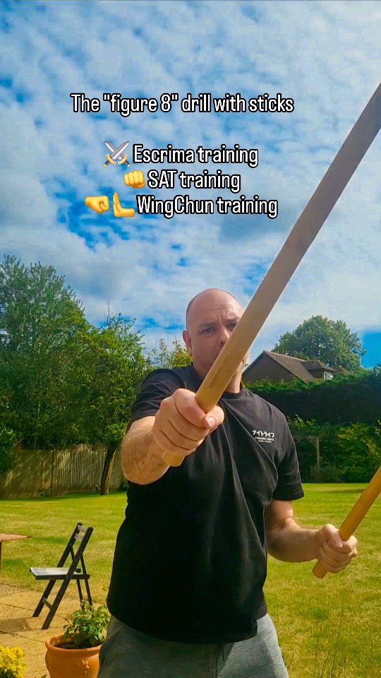 The "figure 8" drill with sticks
⚔️ Escrima training
👊SAT training
🤜🫷WingChun training
#wingchun #sat #escrima #selfdefense #yourownsecurity