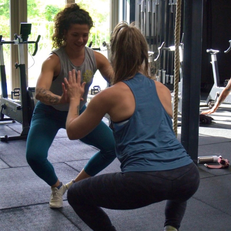 We’re closing out the year the Kracht way: a sweaty New Year’s Duo workout followed by a well-earned oliebol.
Classes run until 13:00 — perfect timing to roll into New Year’s Eve celebrations.
Start strong, finish strong.
See you on the floor. ✨
#krachtamsterdam #newyearworkout #amsterdamfitness