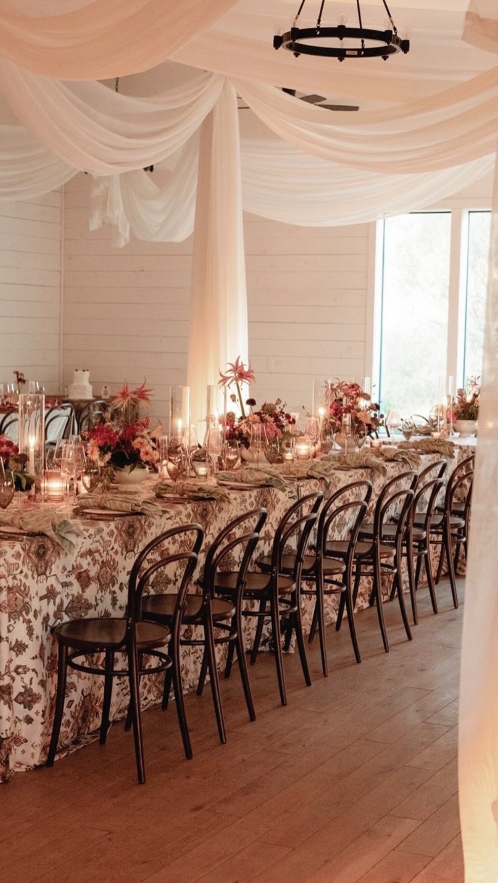 Reception details that set the tone ✨
The kind of setup you pause to take in before the night really begins — warm, intentional, and so thoughtfully done 🤍
Forever loving the moments when everything is perfectly in place and ready for the celebration to start.
Vendors:
Planning & Design: @epochcoevents
Videography: @prime_wedding_films
Photography: @courtneymurphyphotography
Details Photography: @jennawrenphotography
Venue: @contigoranchfredericksburg
Catering & Bar: @feast_and_merriment
Beauty: @crownofglorybeauty
Cake: @morganpearlcakes
Linens: @bbjlatavola
Tabletop: @tablemannerstx
Rentals: @moontowerrentals
Draping: @uniquedesignandevents
Band: @wearethegrells
Floral design: @remiandgold