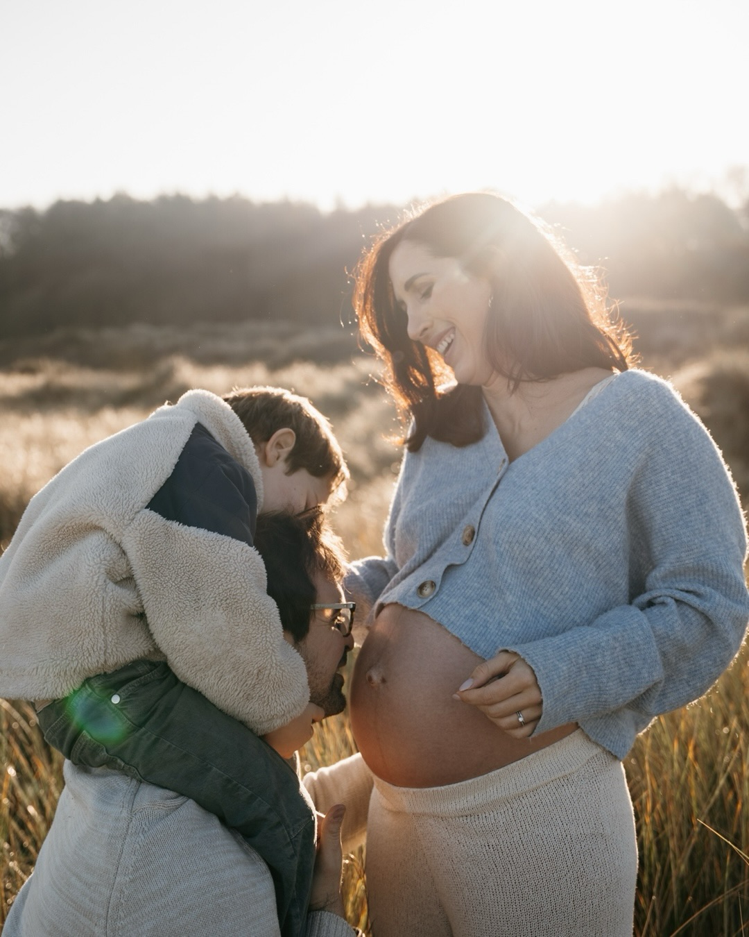 Dernier post de l’année avec la tribu d’amour de @sophiedelachouephotographie et ma dernière galerie livrée 💙
Merci du fond du cœur à tous les couples et les familles qui m’ont fait confiance pour raconter toutes ces belles histoires. Chaque année, je rencontre de belles âmes et chacune d’elles enrichit un peu plus mon chemin,
Merci 2025 🤍
Hâte de continuer cette belle aventure avec vous ✨
.
#photographebretagne #photographefamille #motherhood #thesincerestoryteller #bretagne
www.steffanyphotographe.com