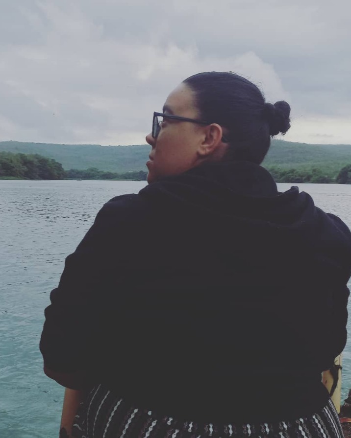 2026 começou.
Eu não voltei pra prometer cura, milagre ou respostas prontas.
Voltei pra trabalhar com consciência, responsabilidade e verdade espiritual.
Tarô, Matriz do Destino e ritual não são fuga. São espelhos.
Quem busca fantasia talvez não fique.
Quem busca clareza, chega.
Atendimentos abertos no site. Link na bio.
#espiritualidadeconsciente #tarot #autoconhecimento #bruxarianatural #matrizdodestino #tarotdemarselha