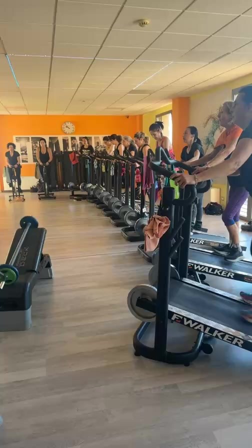 Walking e TONIFICAZIONE STRONG oggi Quadricipiti e Pettorali 💪🏼💪🏼😘❣️