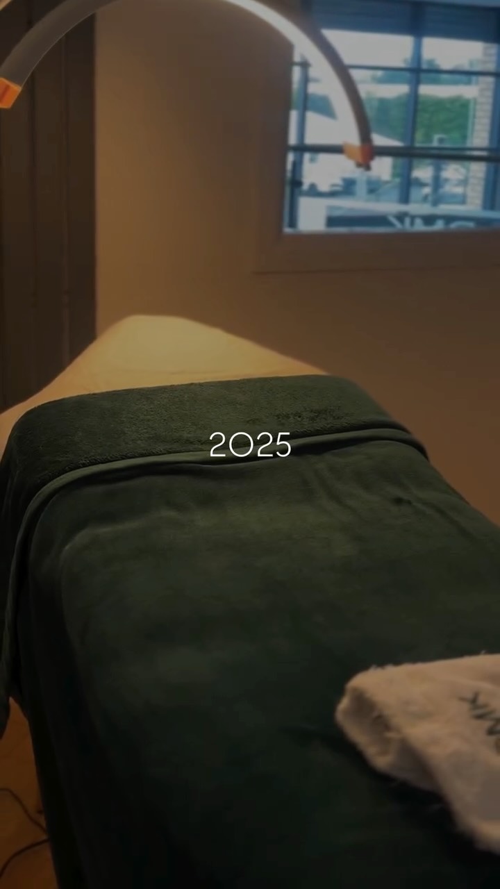2025 was about rebuilding, not rushing.
DMK taught us to work with our skin, not against it.
Healthy skin is a process and we’re here for it 🤍