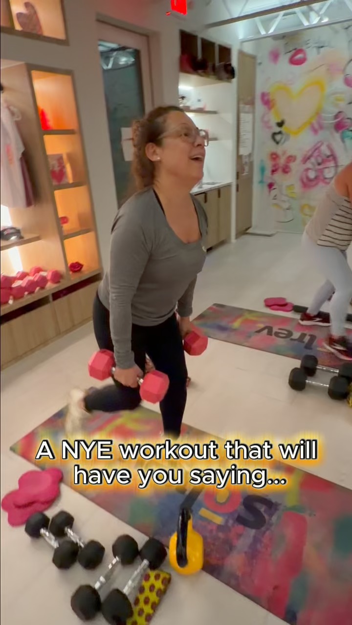 Ring in New Year’s Eve with this fun and sweaty countdown workout!
Drop into 2026 stronger than ever—perfect for home or gym, no excuses.
Tag a friend who should crush this. 🔥
10 Step-Ups
9 Goblet Squats
8 Lateral Raises
7 Push-Ups
6 Reverse Lunges
5 Kettlebell Swings
4 Plank Jacks
3 Squat Jumps
2 Burpees
1 Plank (26 seconds)
Go through 3x (or 4 😳) with minimal rest (30-60s) in between.
Grab weights (a heavy backpack, a laundry detergent jug, or a small child) to increase intensity.