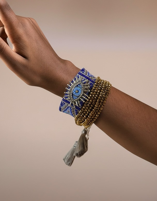 Discover Miyuki beads — high-quality Japanese glass beads representing precision, heritage, and artistry in every detail. Lightweight, beautifully crafted, and designed for everyday wear.
➡️ Swipe to see more designs, then shop your favorites via the link in our bio or at BariJewelry.com✨
#MiyukiBeads #BariJewelry #japanesegladsbeads #japanese jewelry