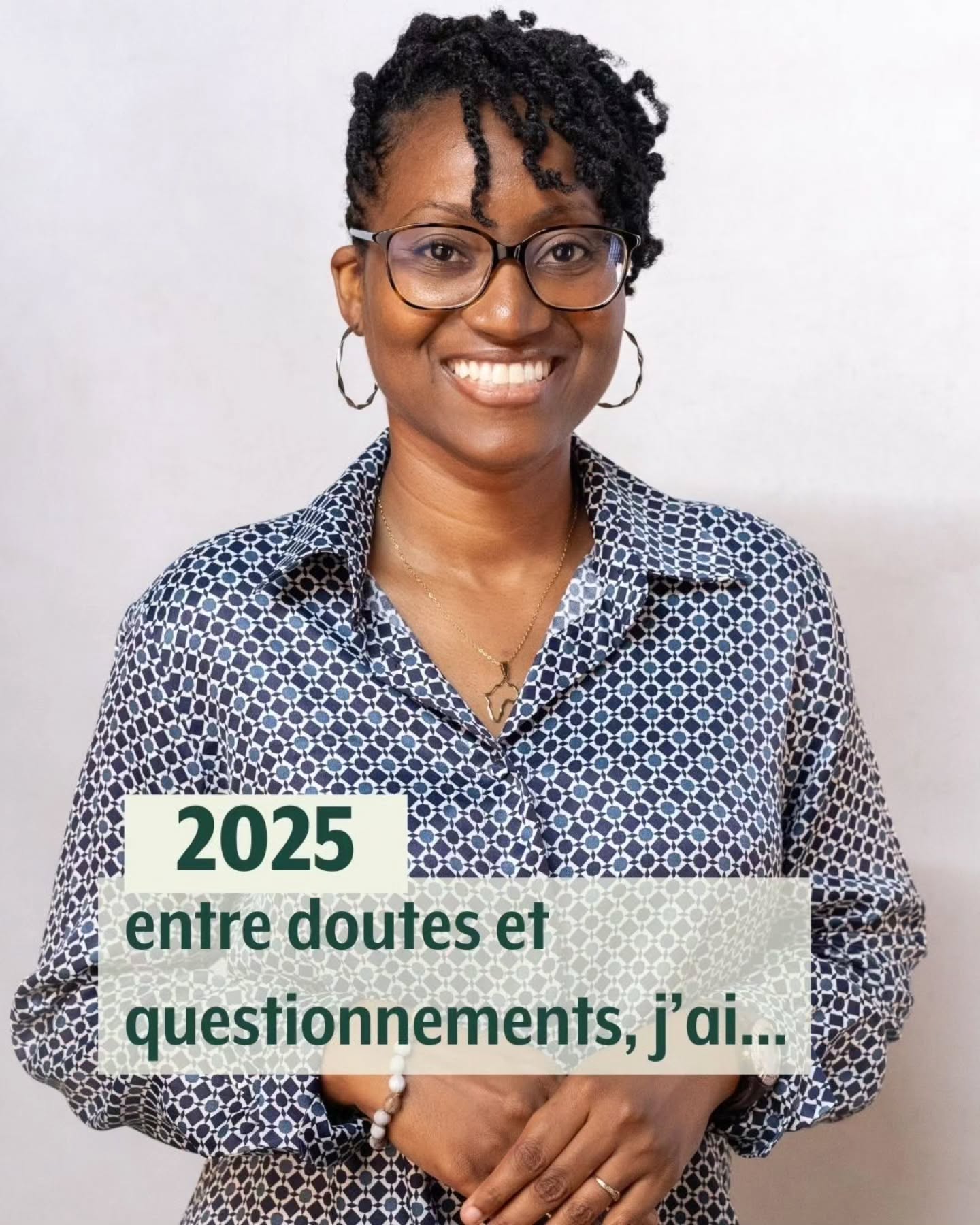 Ne vise pas une année 2026 parfaite ! Vise l'apprentissage, la croissance, les intentions, le focus sur tes objectifs, les leçons tirées des échecs, la richesse des rencontres ect. ✨️
Soit prête à être challengée, à te relever, à devoir t'arrêter pour comprendre, prendre du recul, sans jamais abandonner. 🔥
Débute l'année en ayant pris le temps de faire un VRAI bilan. Pas express, en mode, je vois que le négatif mais un bilan où tu questionne le quoi, le comment, le pourquoi et tes intentions !
Ready ? Let's go ! 💯