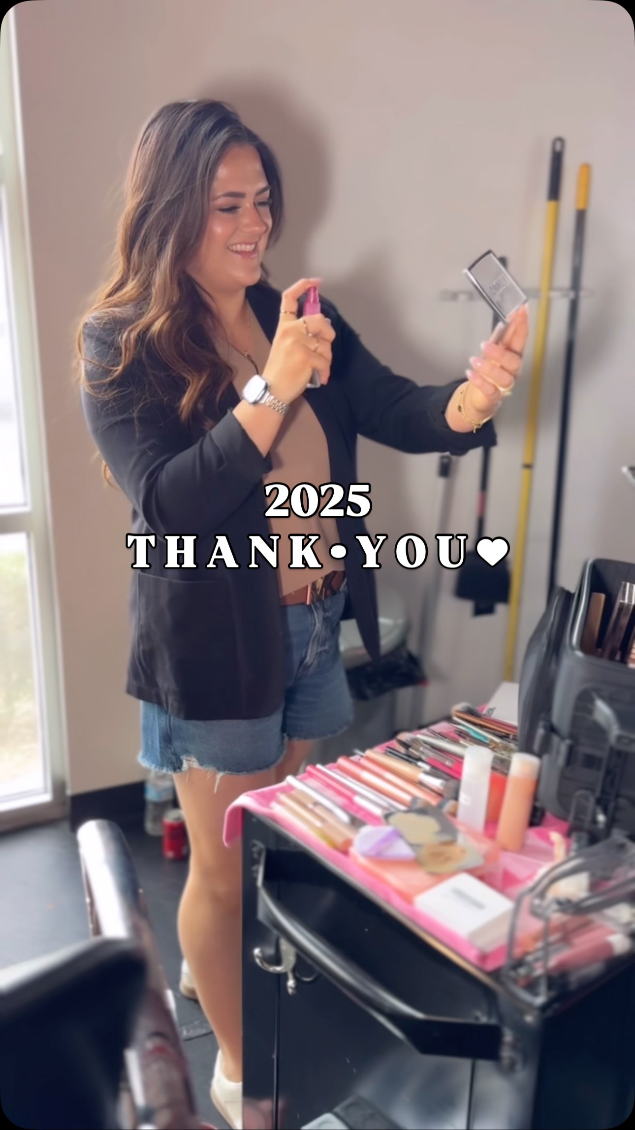 2025.. Grateful for the lessons, growth, resilience & the continued business that grew alongside me! Immensely thankful for every path I crossed & connection I made! Cheers & blessings welcomed to all those paths I’ll cross & canvases I’ll touch in 2026 🥹🤟🏼💖🎀 T H A N K • Y O U