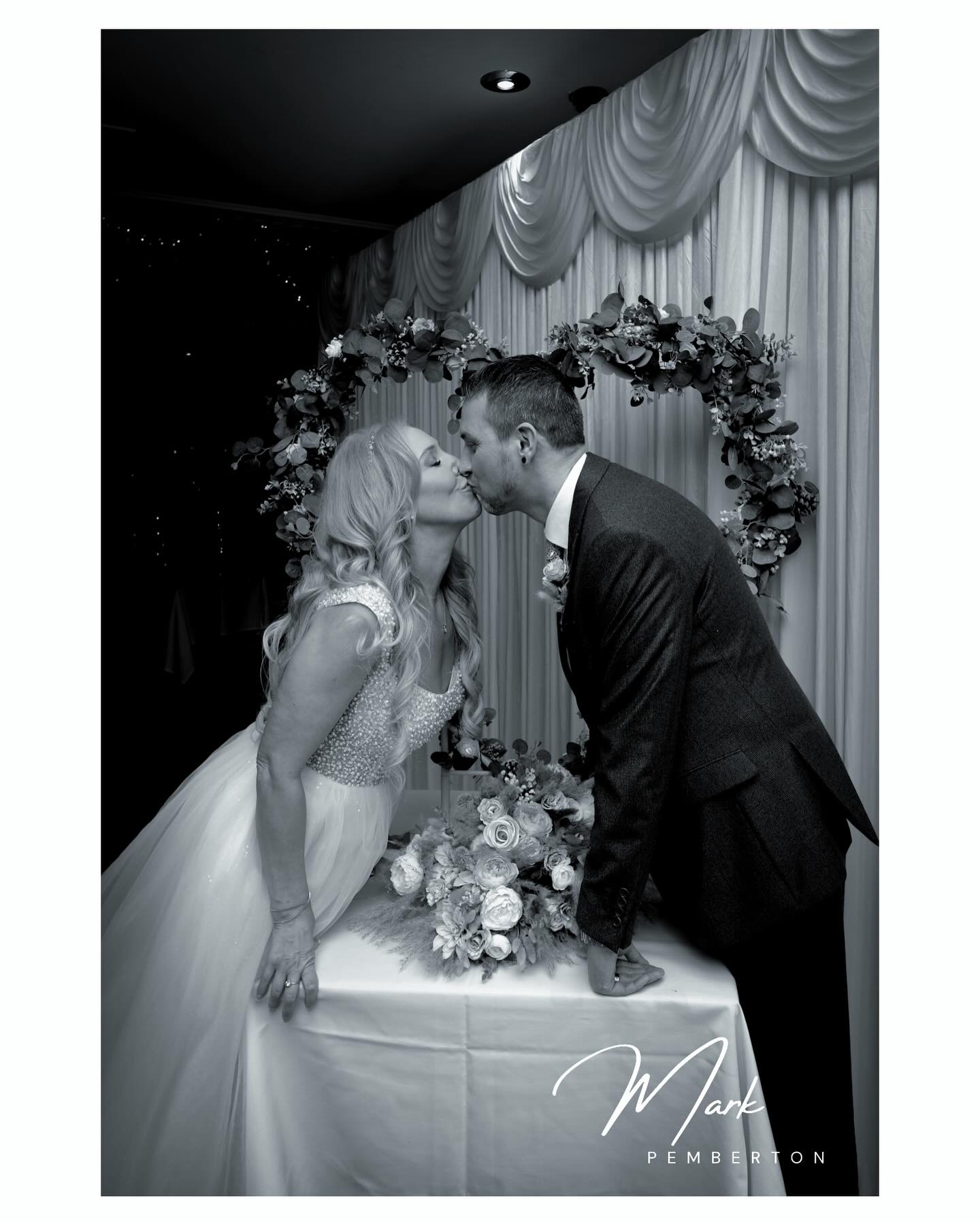 On Sunday we got to photograph the most beautiful wedding…congratulations to Lou and Robert #weddingphotographer #weddingphotography #weddingday