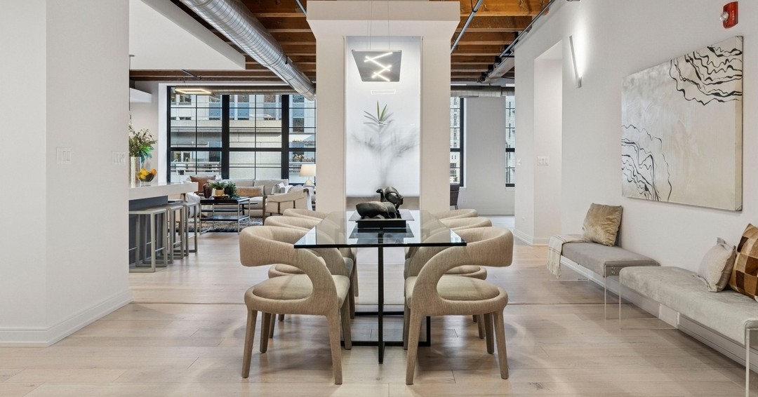 A few of our favorite dining moments from 2025 ✨ #2025 #roundup #happynewyear #chicago #chicagorealestate #havenhomestager #chicagohomestaging #stagingworks #stagingsells #staging #homestaging