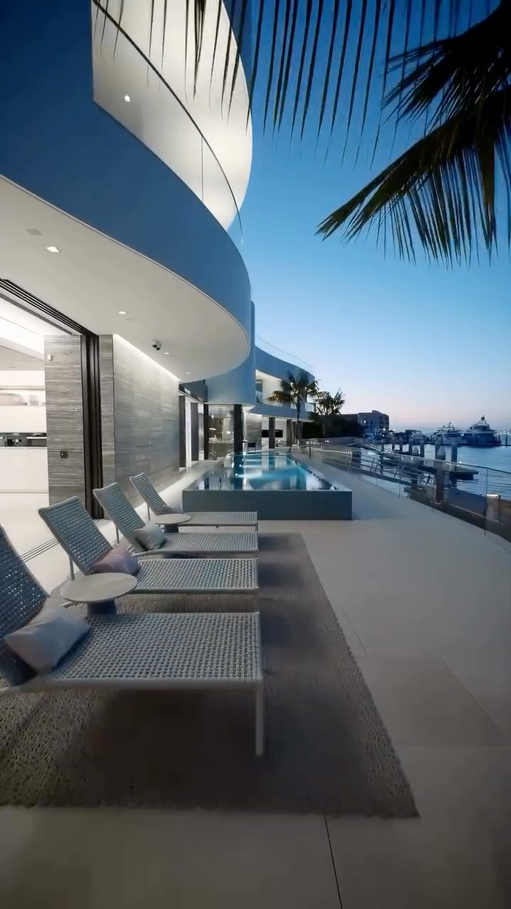 Ocean on all sides. Architecture designed for absolute privacy, uninterrupted views and a lifestyle defined by water, space and light. A rare waterfront statement where modern design meets resort level living. This is the standard of coastal luxury redefined.
#luxurylifestyle #waterfrontliving #oceanview #modernarchitecture #luxuryrealestate