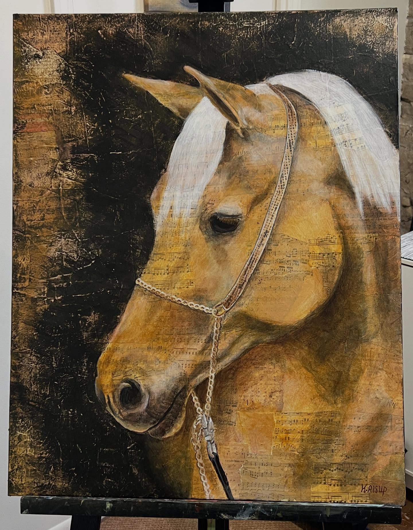 My new painting “Rhapsody in Gold” inspired by the golden yellow hue of a palomino, which is one of my favorite colors.
24”x 30”; collage/mixed media.
#equineart #horsepainting #horseart #horseartist #equinepainting