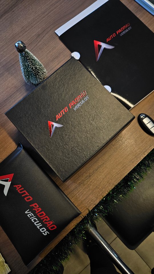 2025 foi feito de caminhos novos, e acima de tudo, de muitos sonhos realizados! 🚗✨
Cada entrega de chave representa uma nova história que temos a honra de fazer parte. Ver o sorriso no rosto de cada cliente é o que nos move a buscar sempre o melhor.
Obrigado por confiarem na Auto Padrão Veículos para dar esse passo tão importante. Que venha 2026, com novos caminhos e ainda mais conquistas para todos nós! 🚀🥂
#Retrospectiva2025 #SonhoRealizado #AutoPadrão #CarroNovo #Gratidão Goiânia