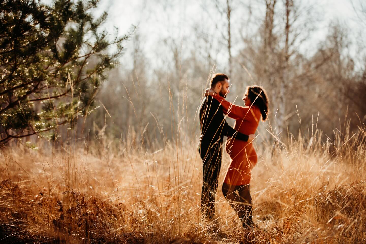 Une séance grossesse dehors,
pour garder une trace de cette attente,
au milieu de ce qui change.