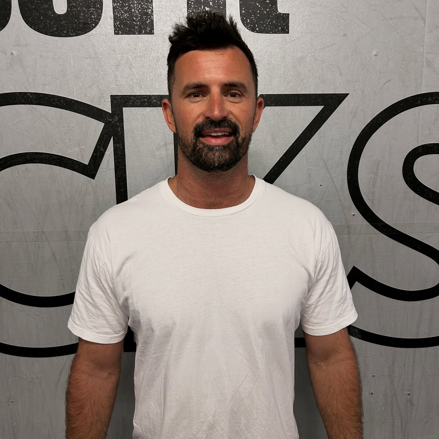 ā”ļø WELCOME TO THE TEAM, NATAN GEVA ā”ļø
Please join us in welcoming Natan Geva to our coaching team ā weāre seriously excited to have him on board š
Starting from this Monday, Natan will be coaching a few sessions each week, and weāre incredibly fortunate to add someone with his depth of experience and eye for movement to the floor.
ā
A bit about Natan š
⢠13+ years of CrossFit coaching experience
⢠Former Individual Regional athlete
⢠š„ 3rd place at the 2016 CrossFit Games with the CrossFit YAS team
⢠ExāAustralian representative gymnast
⢠Co-founder of HangStrong Gymnastics
Natan is especially passionate about Olympic lifting, high movement standards, and helping athletes build strength, skill, and longevity ā training in a way thatās safe, sustainable, and built to last.
Make sure you jump into one of his classes and give him a big welcome when you see him on the floor šŖ
.
.
.
.
.
.
#crossfit #crossfitaustralia #crossfitrocks #crossfitcoach #coach