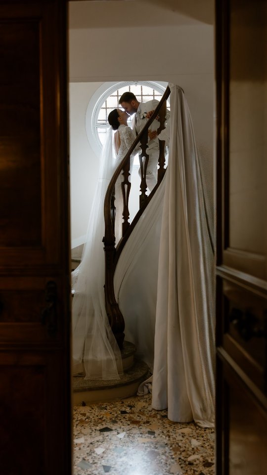 A ogni coppia e a ogni professionista
che ha reso questo anno indimenticabile.
A chi mi ha affidato la propria storia.
Grazie. 2025
#thankyou2025 #weddingseason2025 #realweddings
#EditorialWedding #FashionWedding #LuxuryWedding #WeddingAesthetic #VisualStorytelling #weddingphotographerinitaly