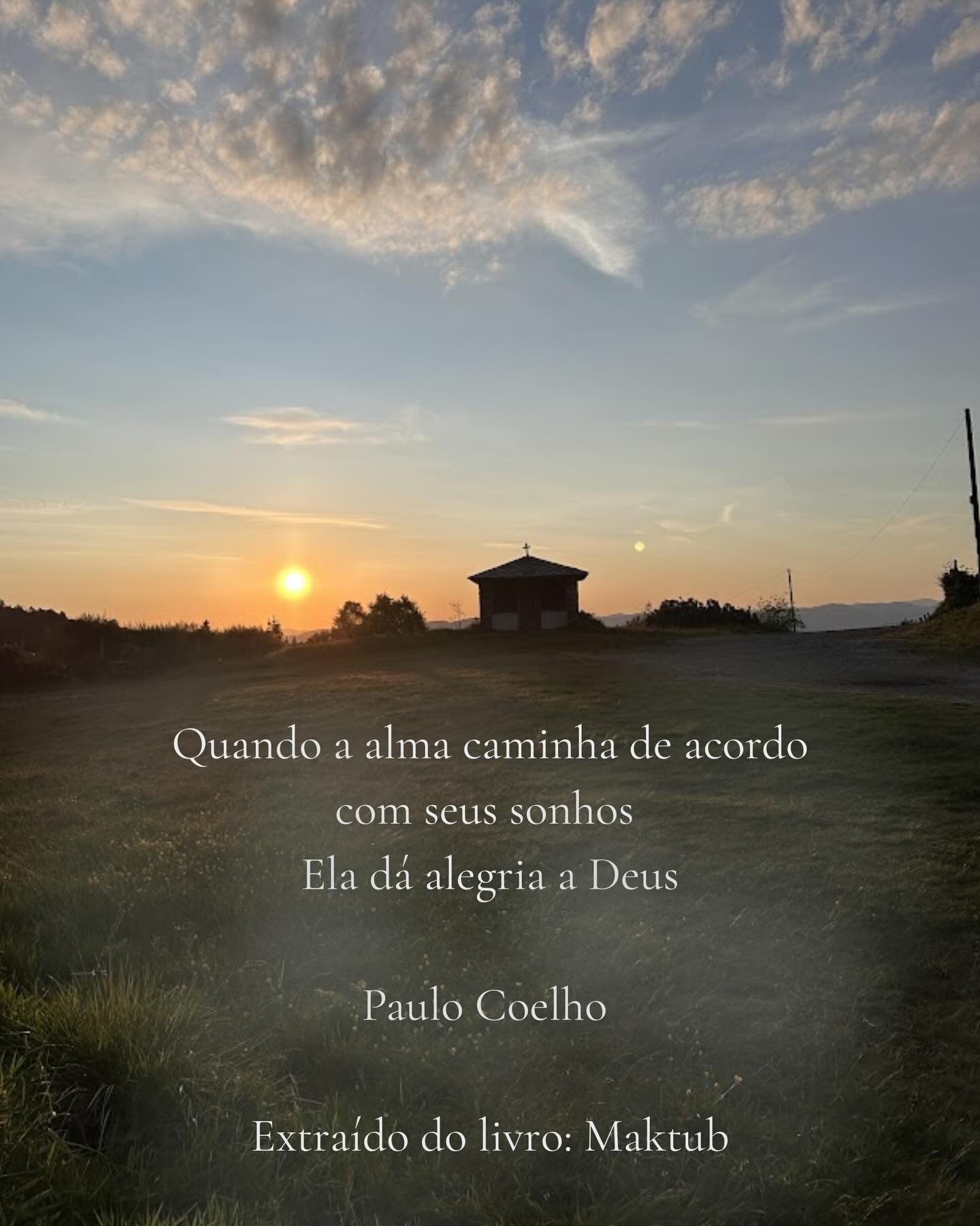 E se em 2026, você seguisse o caminho da sua alma ?
Mais um ano que começa e embora racionalmente, dia 1 seja mais um dia como qualquer outro, nós seres humanos funcionamos com rituais e o dia 01 representa recomeço, a oportunidade de fazer diferente.
E se nesse novo capítulo da sua vida, você seguisse o caminho da sua alma?
Não sabe como? Dia 11 de janeiro teremos o Reencontro Consigo - Despertar da Alma, onde faremos exercícios guiados pra você se conectar com a parte de si que sabe exatamente qual o próximo passo que você precisa dar rumo ao que sua alma precisa.
Quer saber mais? Comente “Eu quero” e eu te mando os detalhes.
#almasviajantes #reencontroconsigo #despertar2026 #anonovovidanova #feliz2026 #vidacomproposito